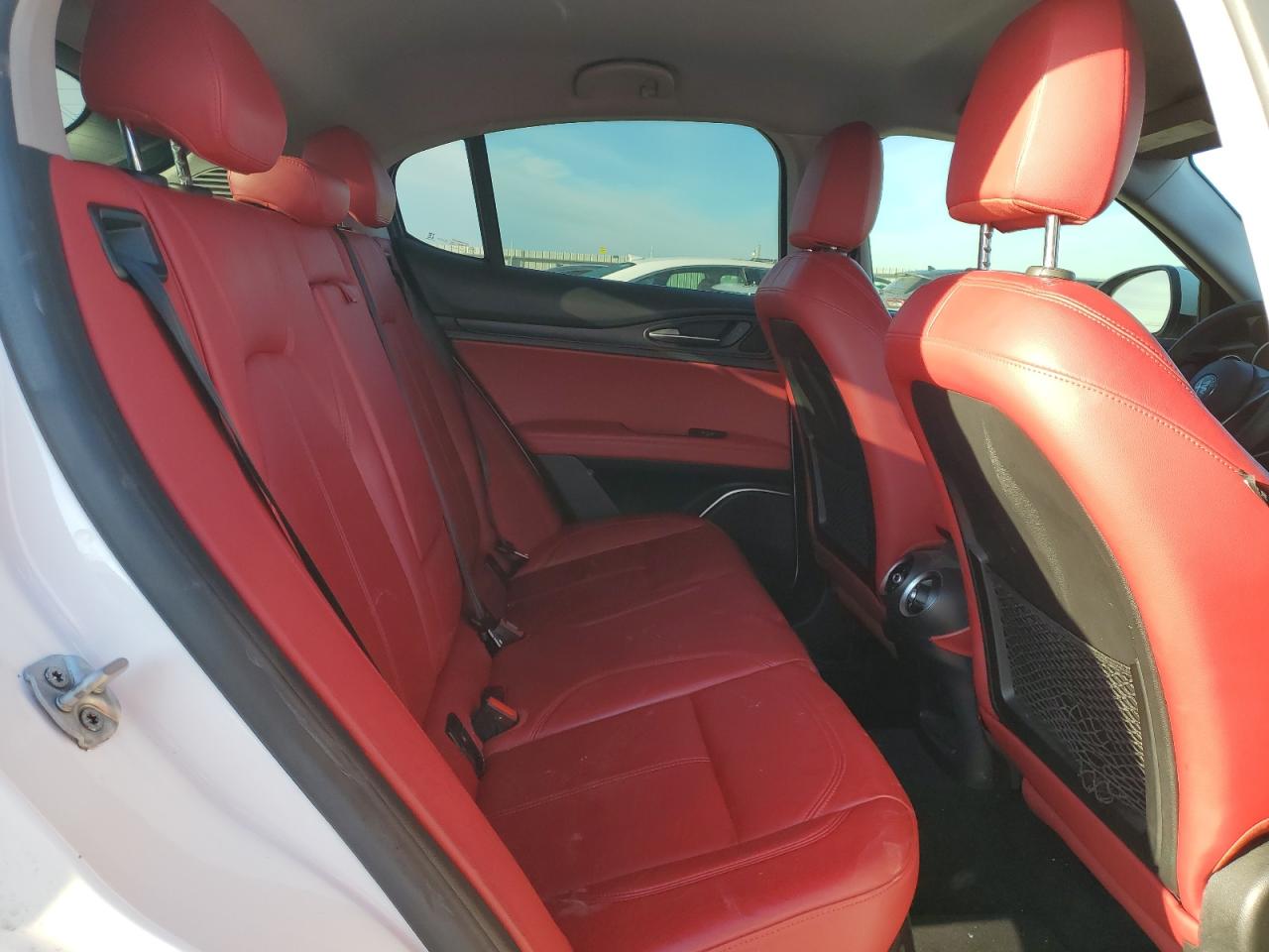 2018 Alfa Romeo Stelvio - Image 10