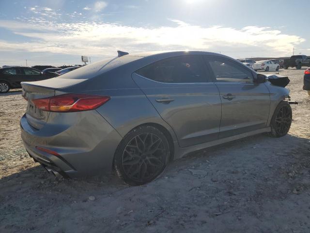  HYUNDAI ELANTRA 2017 Серый