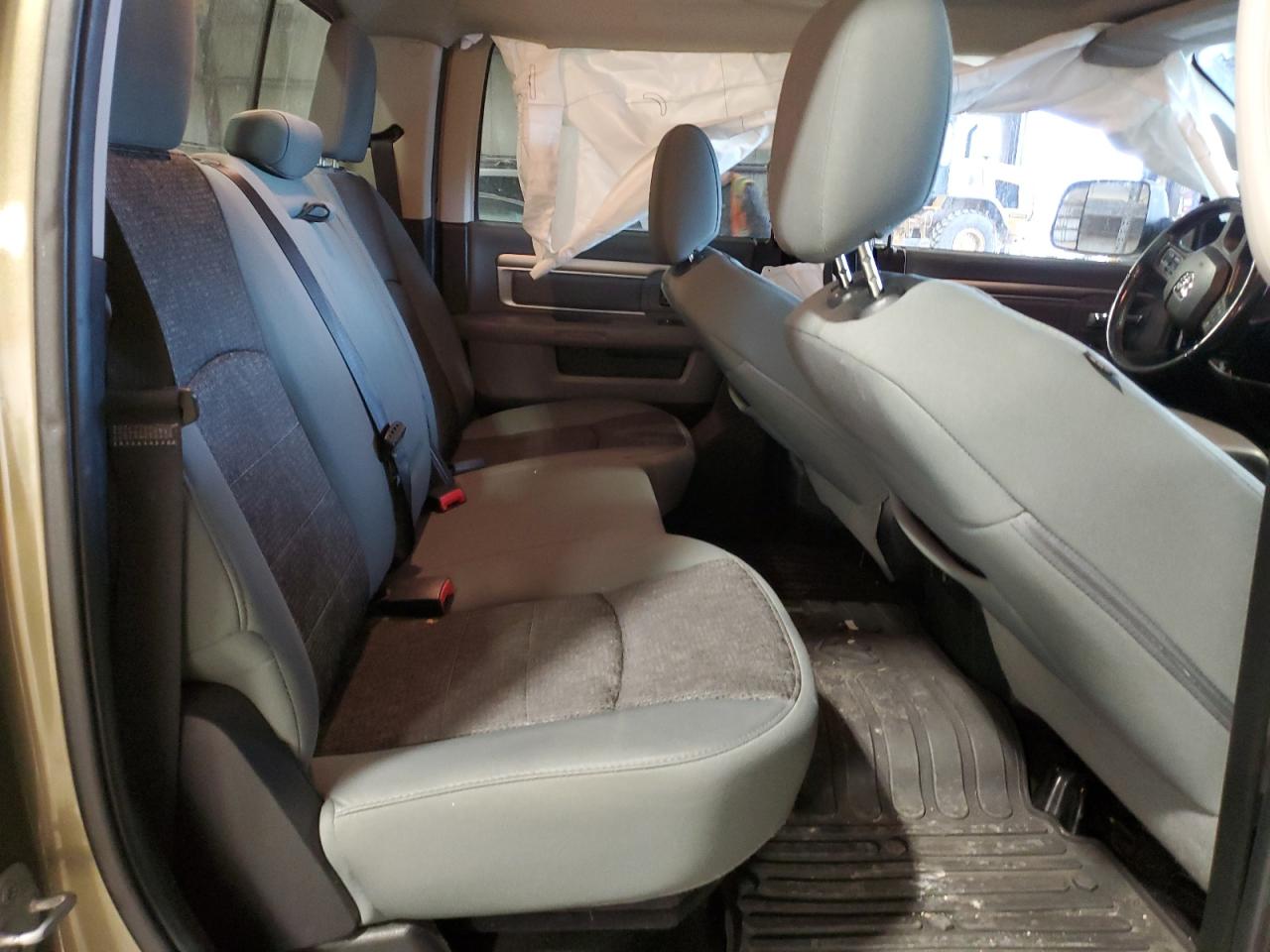 2014 RAM 1500 - Image 10