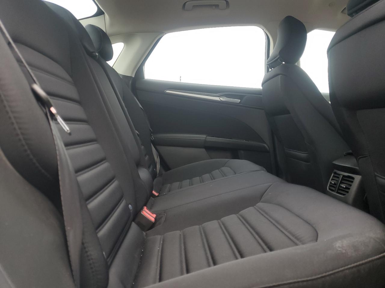 2016 Ford Fusion - Image 10
