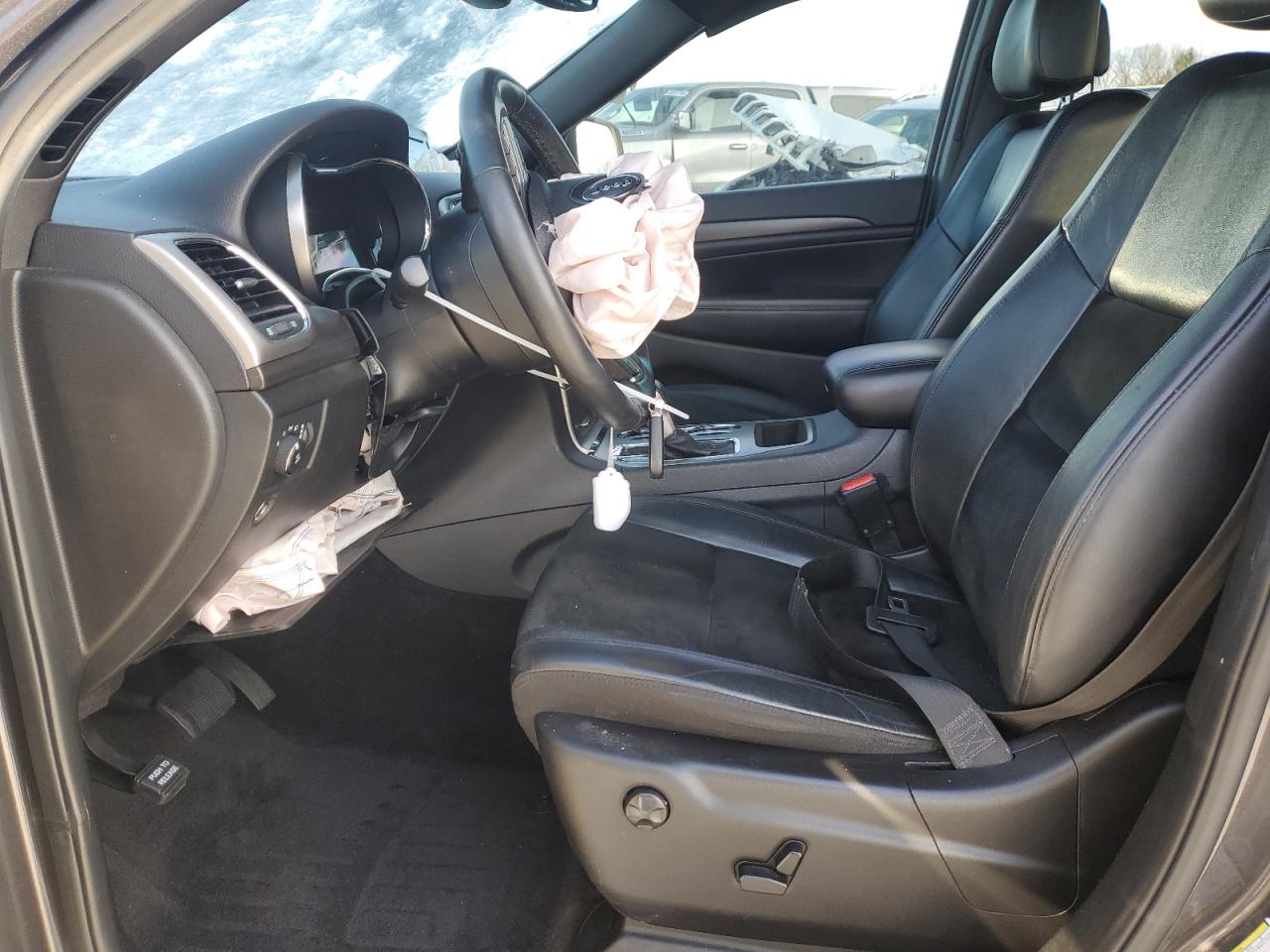 2017 Jeep Grand Cherokee - Image 7