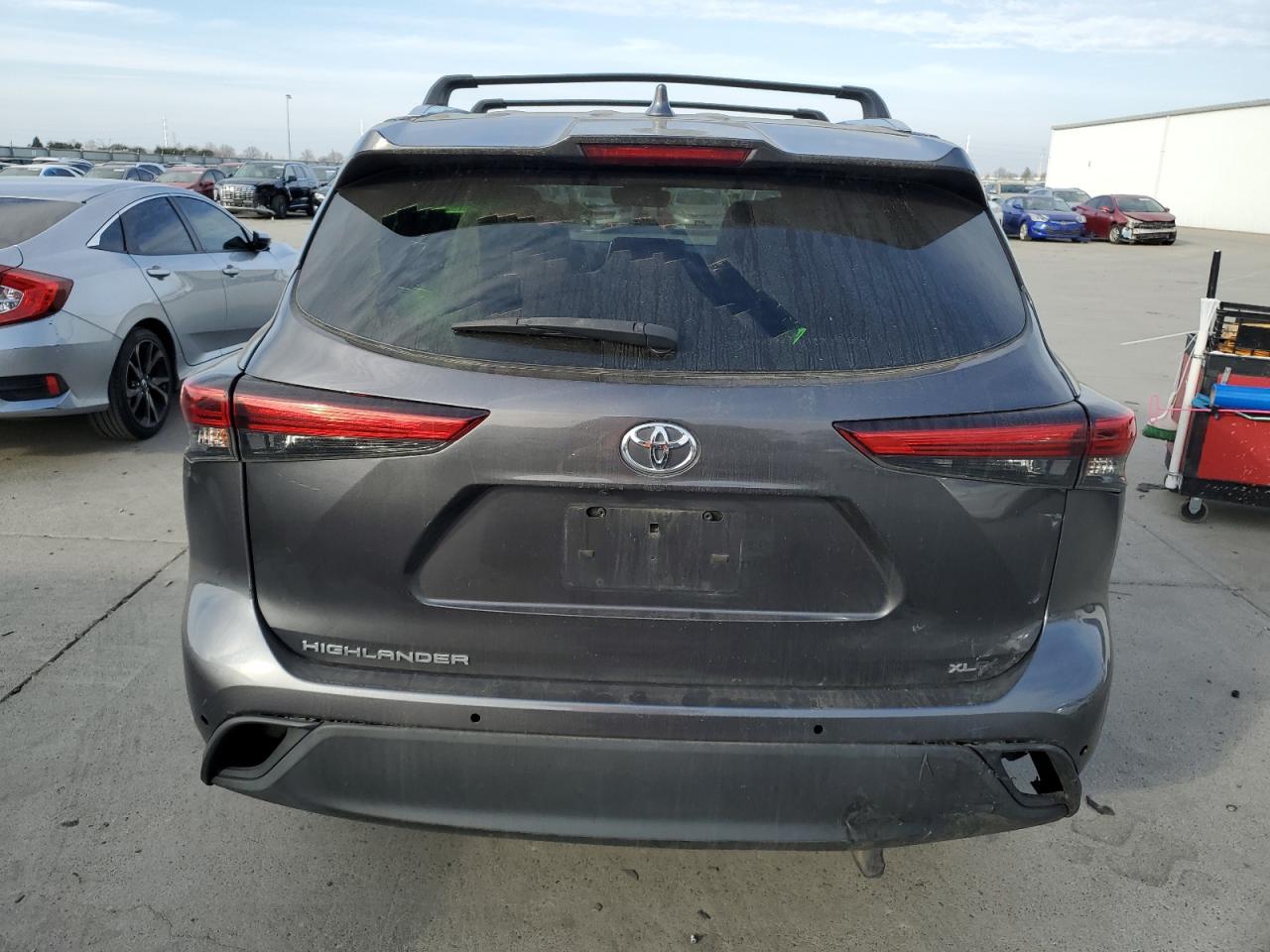 2021 Toyota Highlander - Image 6