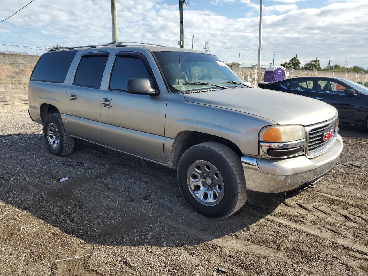 2000 GMC Yukon - Image 4