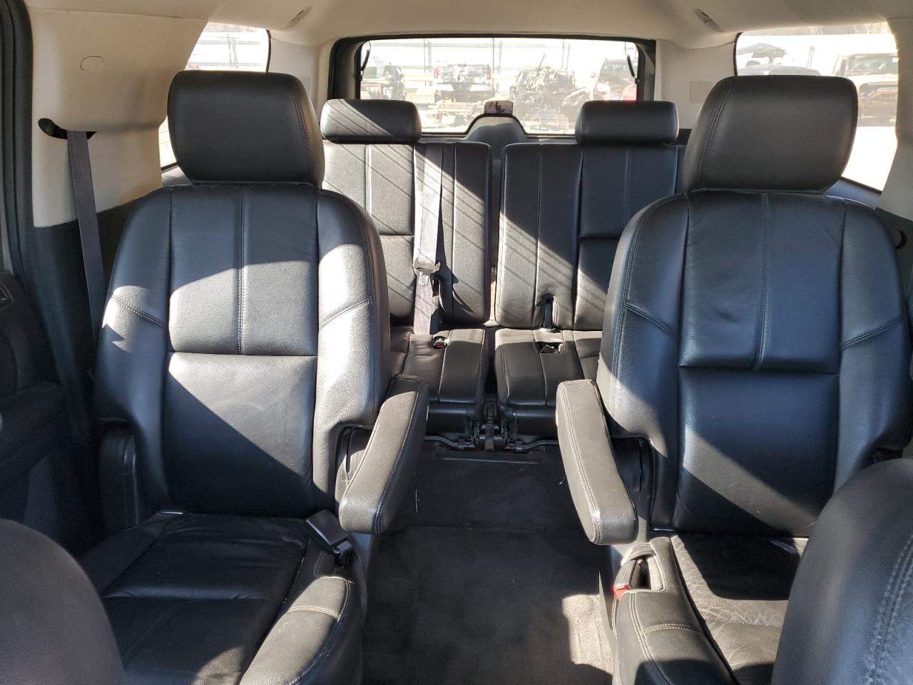 2012 GMC Yukon - Image 10