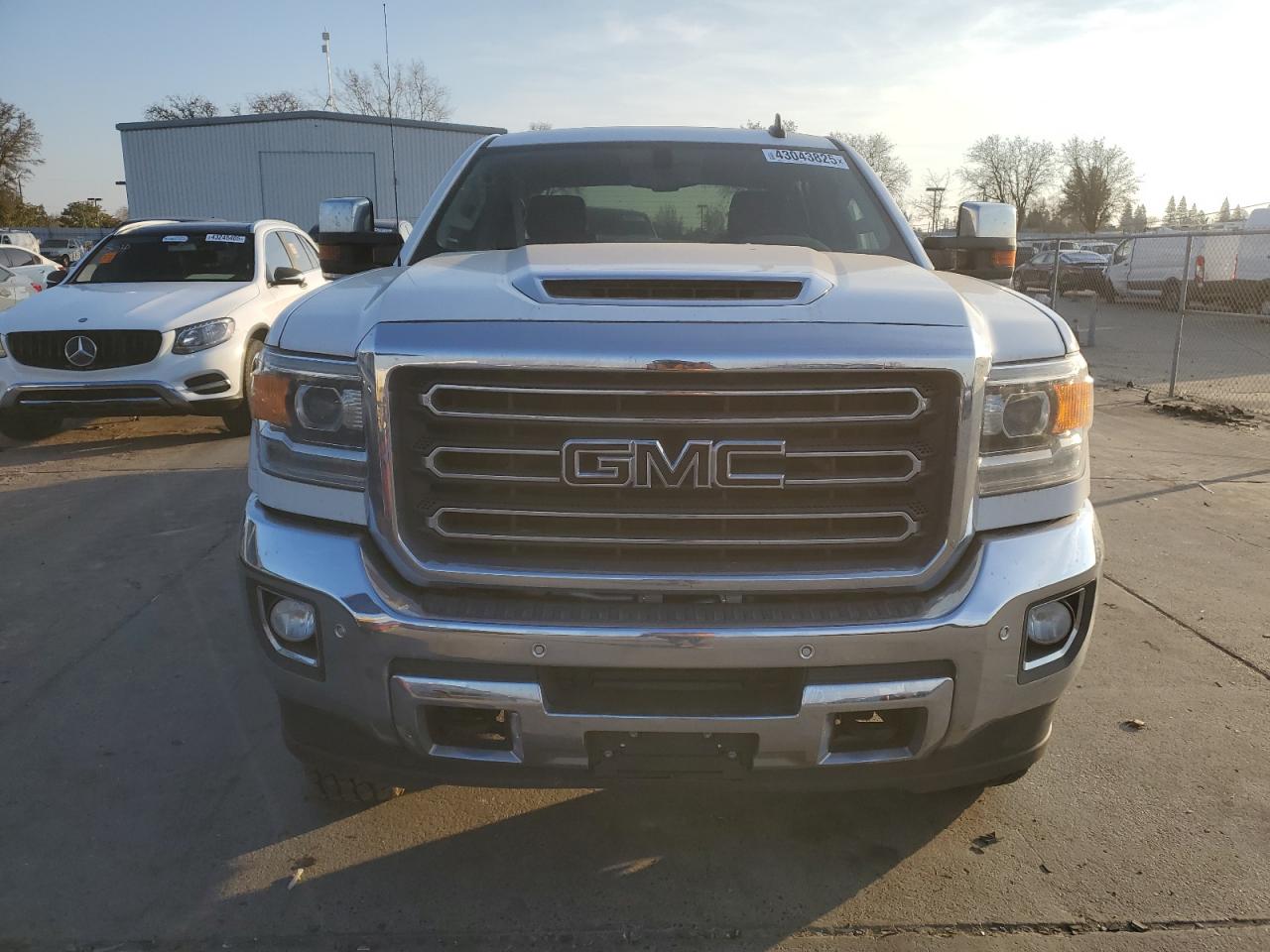 2018 GMC Sierra - Image 5