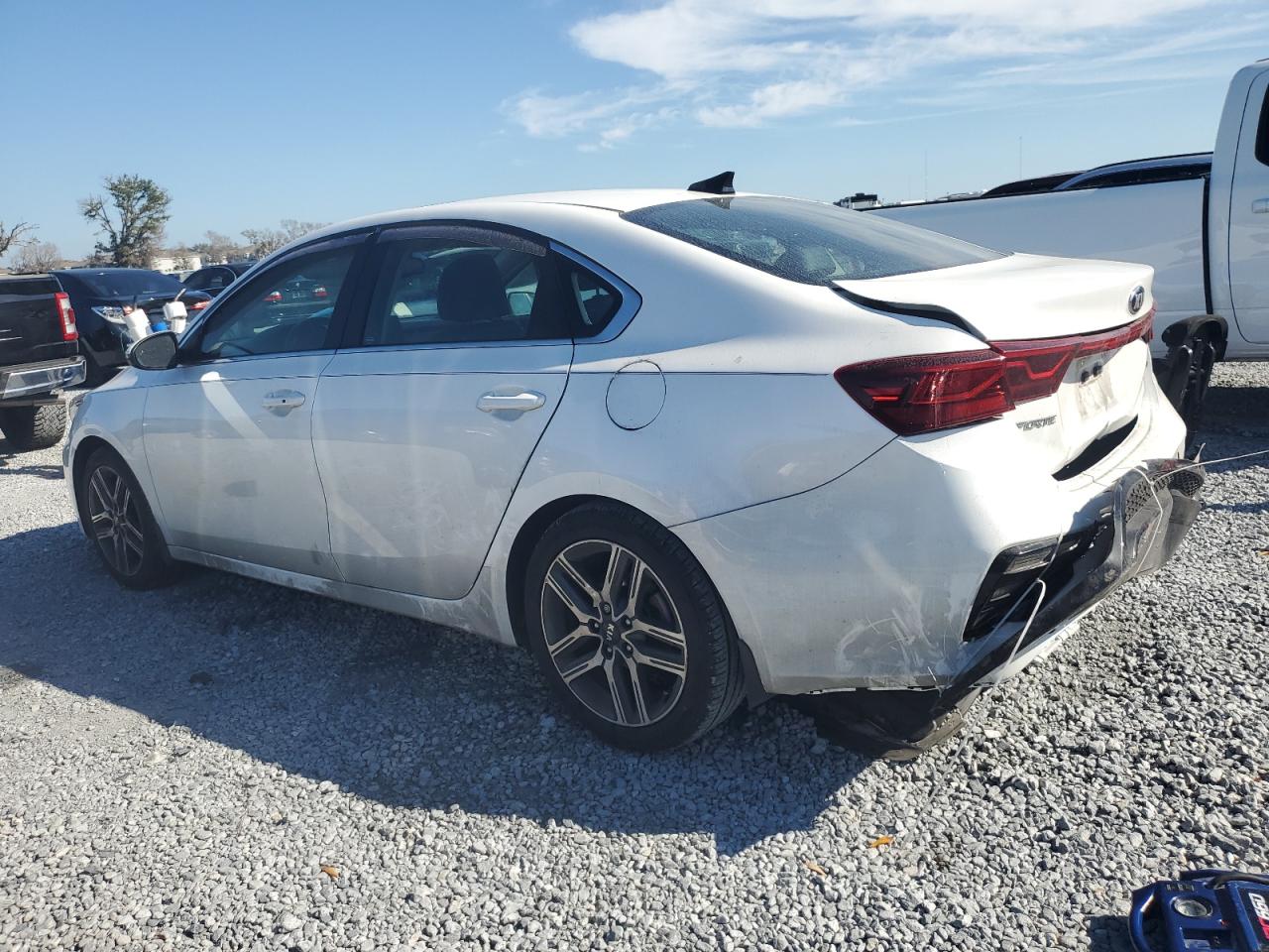 2021 Kia Forte - Image 2