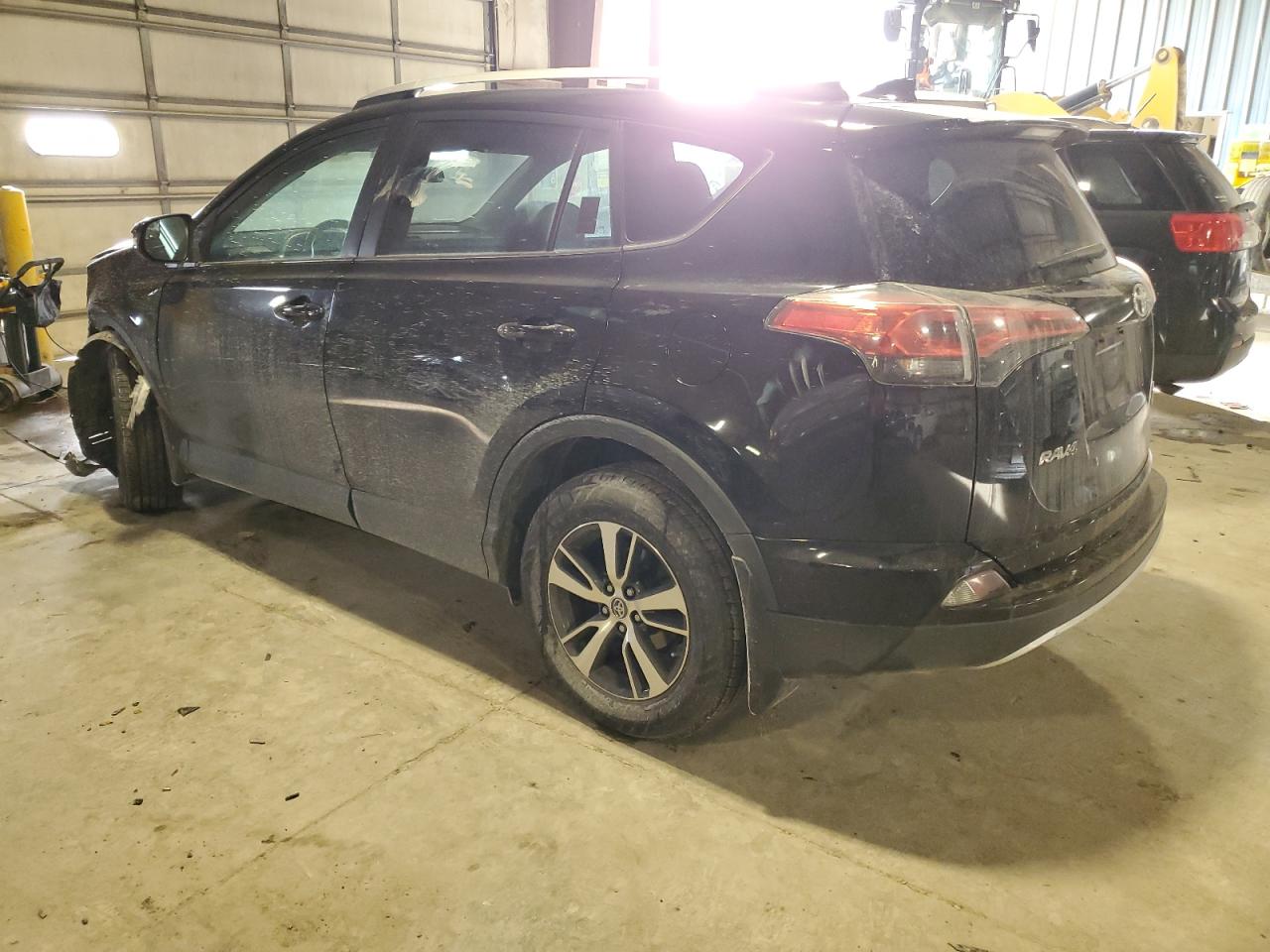 2016 Toyota RAV 4 - Image 2