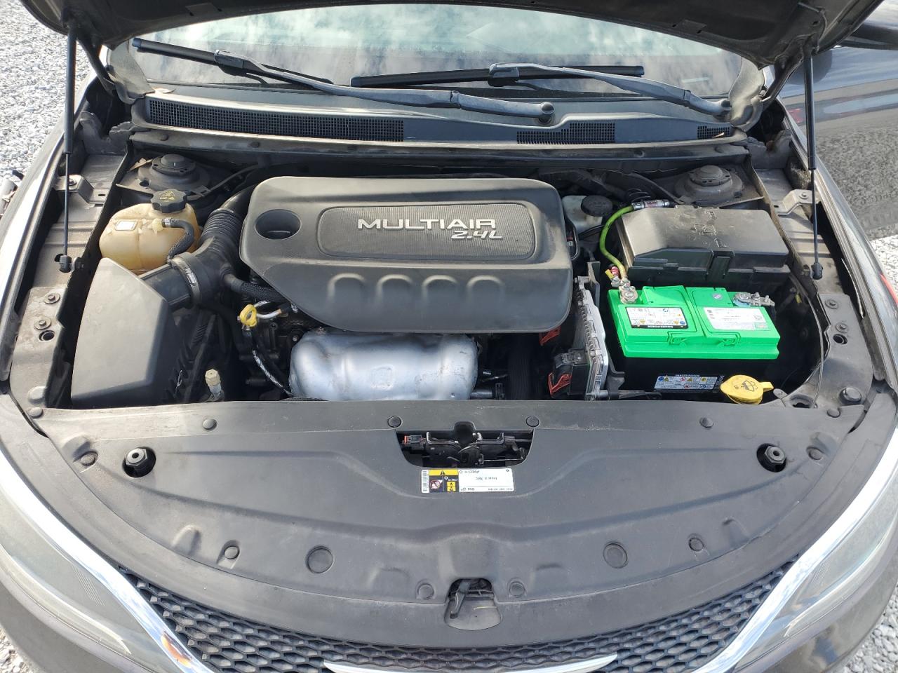 2015 Chrysler 200 - Image 11