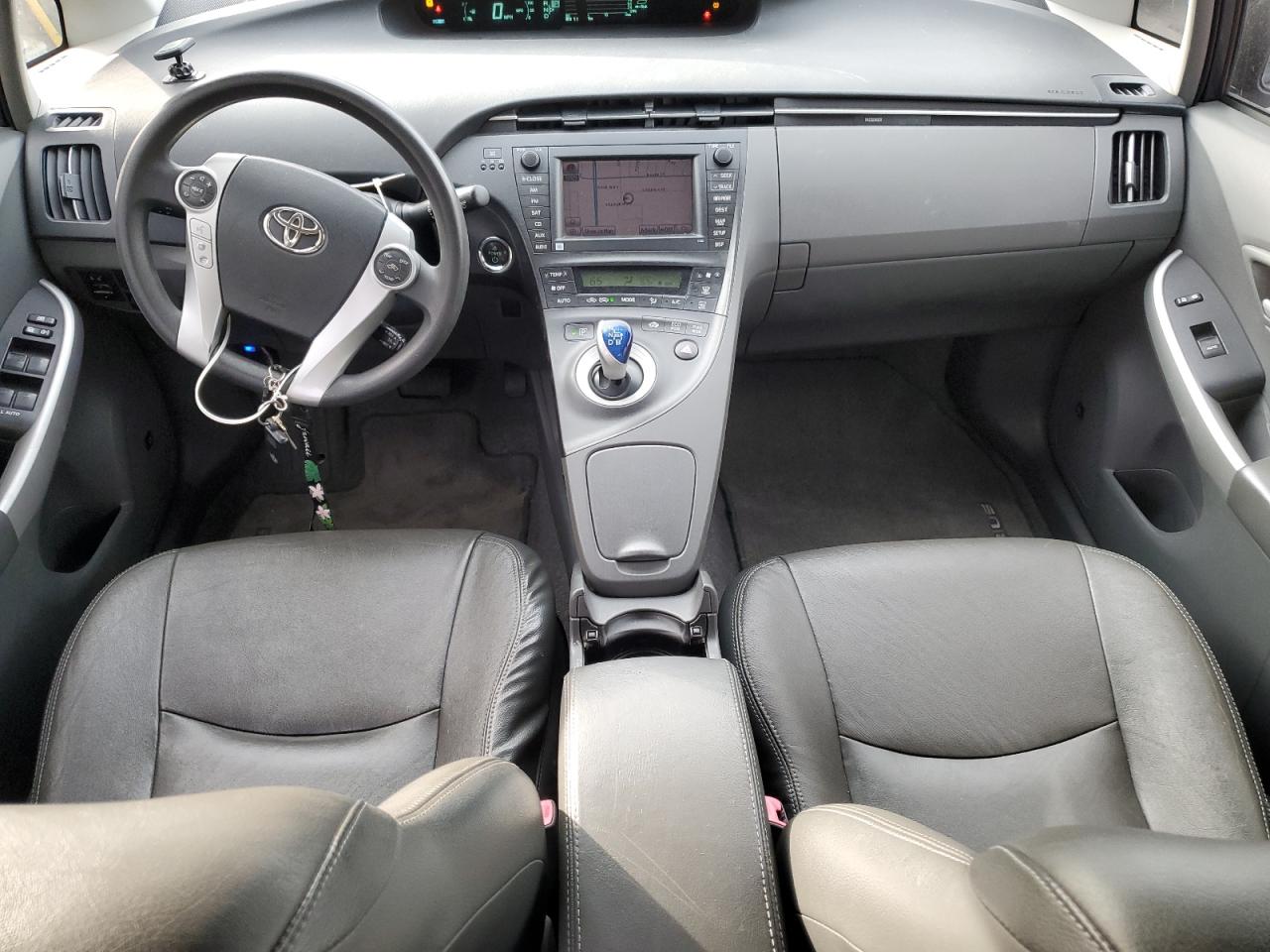 2011 Toyota Prius - Image 8