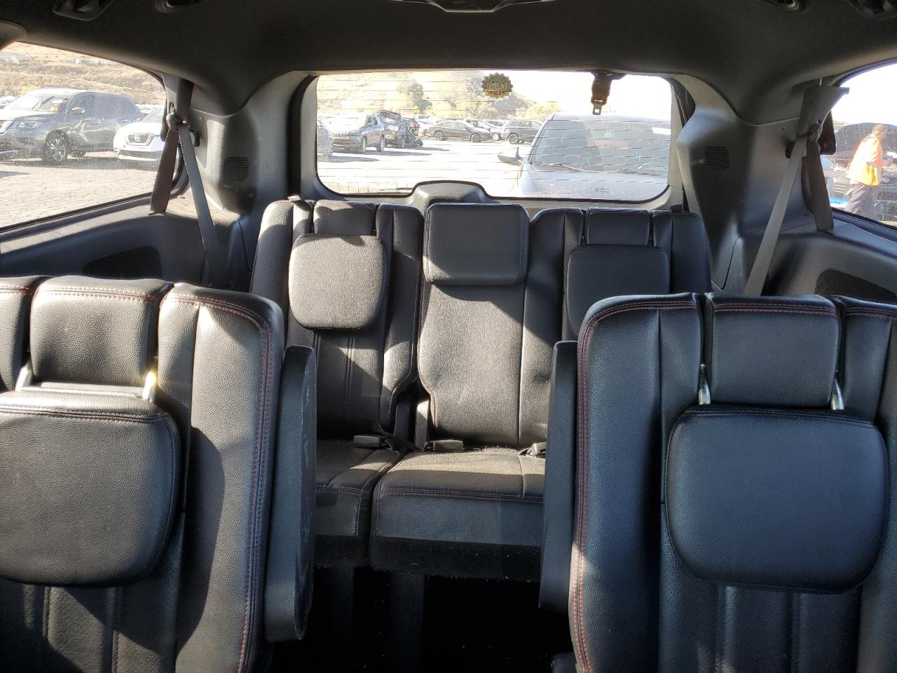 2018 Dodge Caravan - Image 10