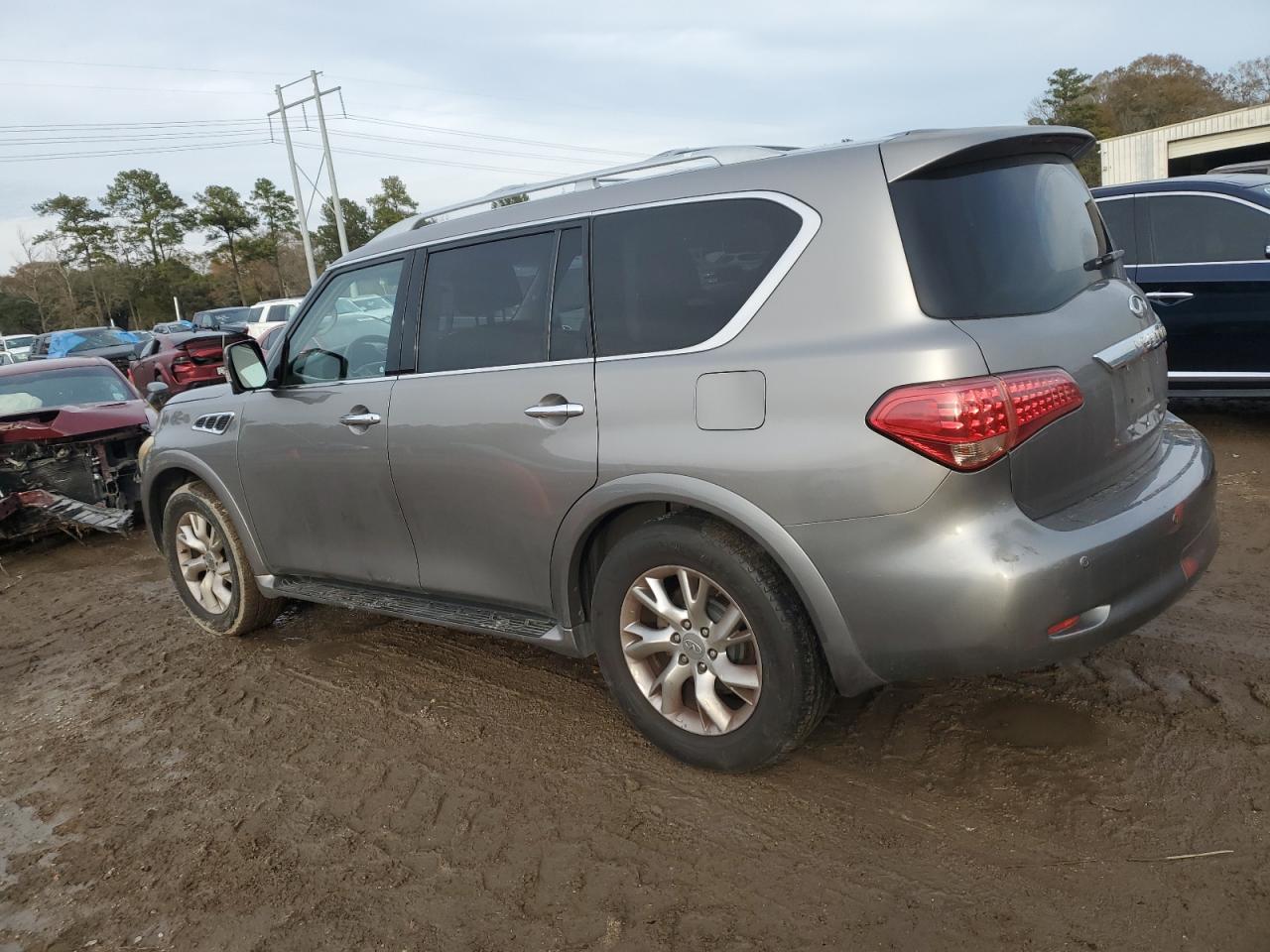 2013 Infiniti QX56 - Image 2