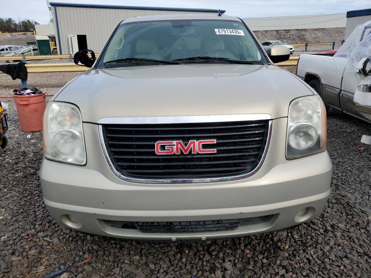 2011 GMC Yukon - Image 5