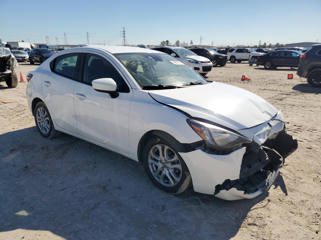 2017 Toyota Yaris - Image 4