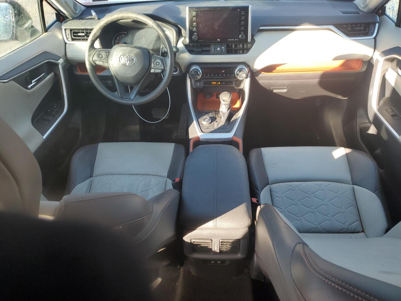 2019 Toyota RAV 4 - Image 8