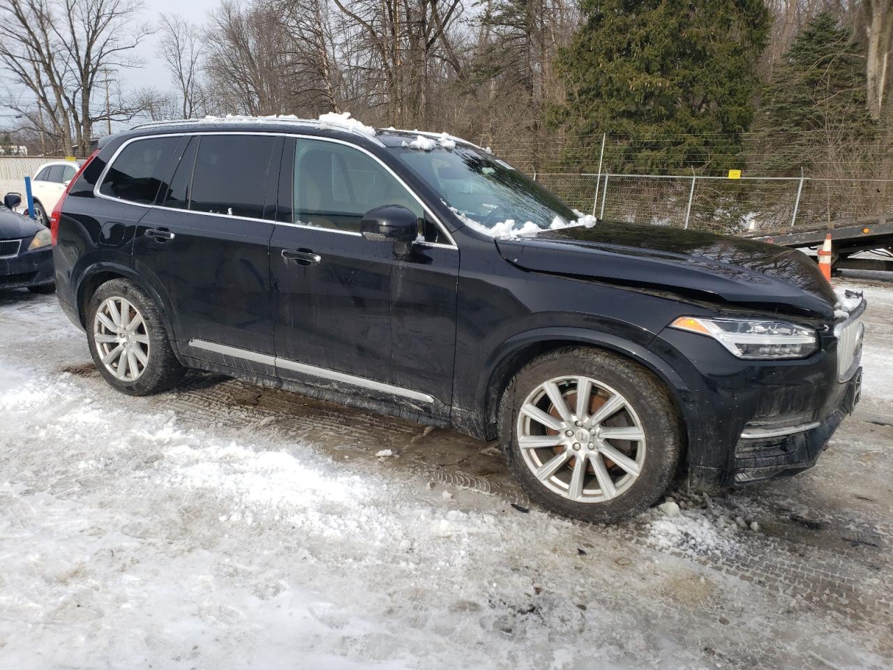 2017 Volvo XC90 - Image 4