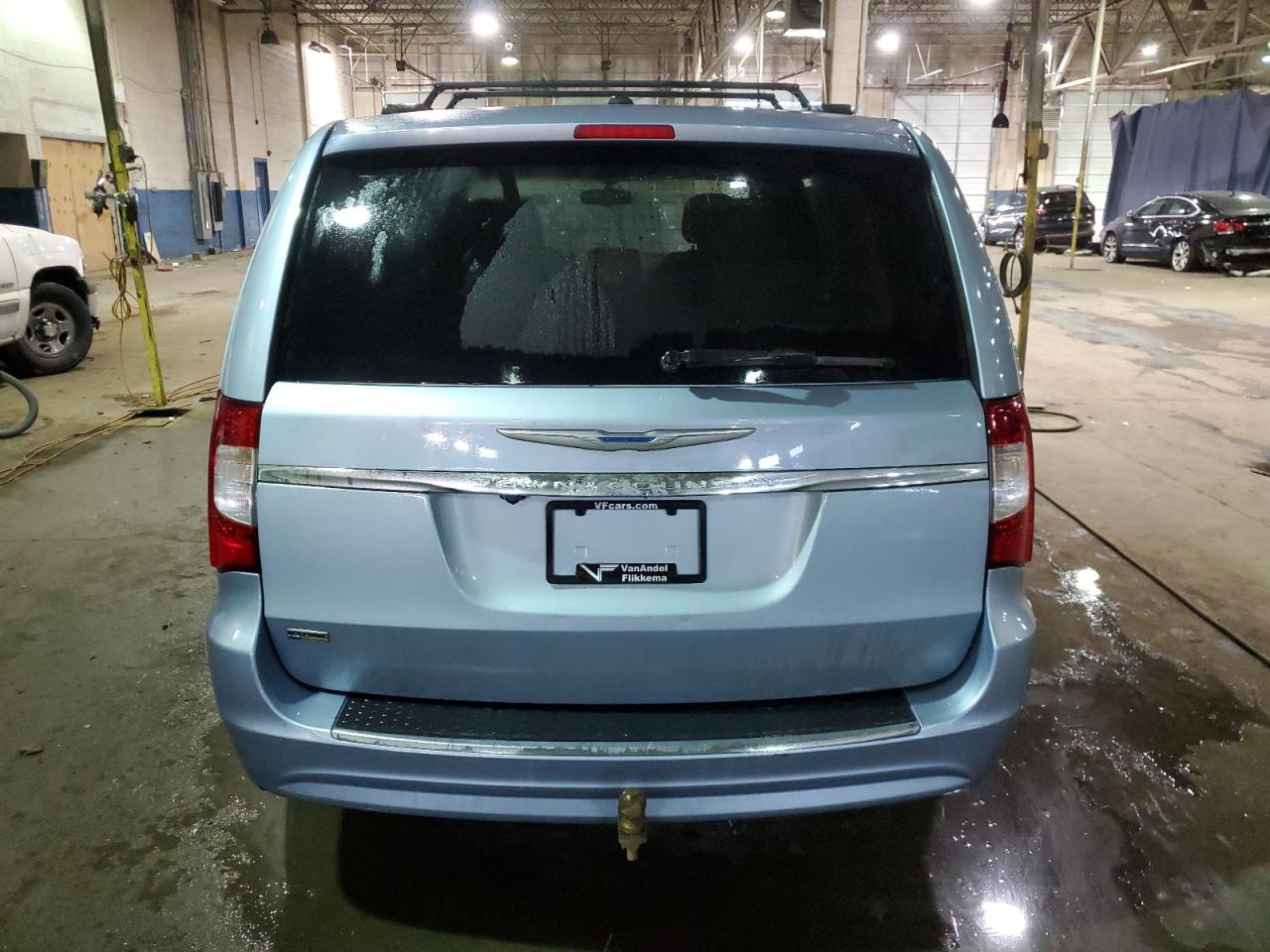 2013 Chrysler Town & Country - Image 6