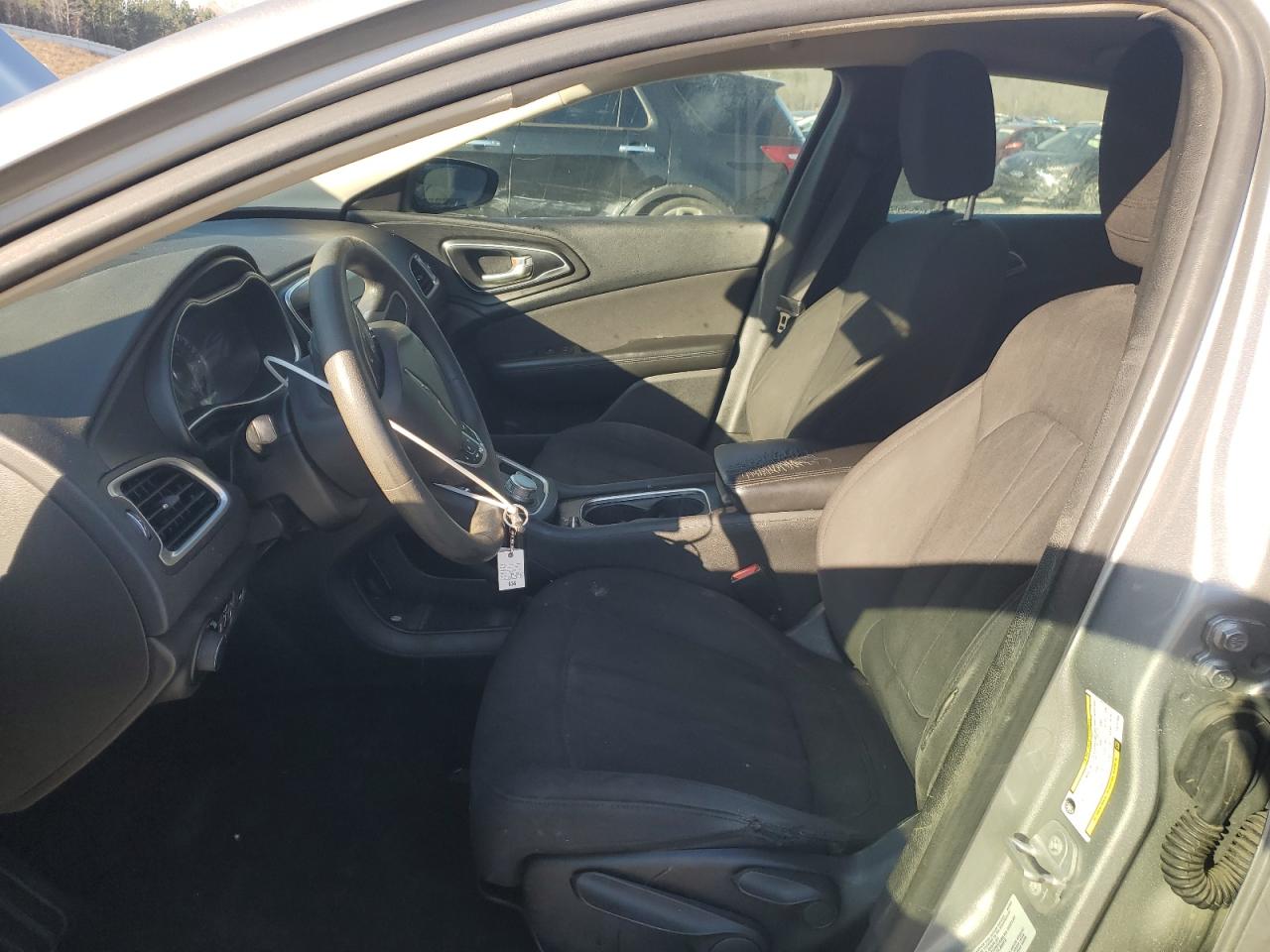 2015 Chrysler 200 - Image 7