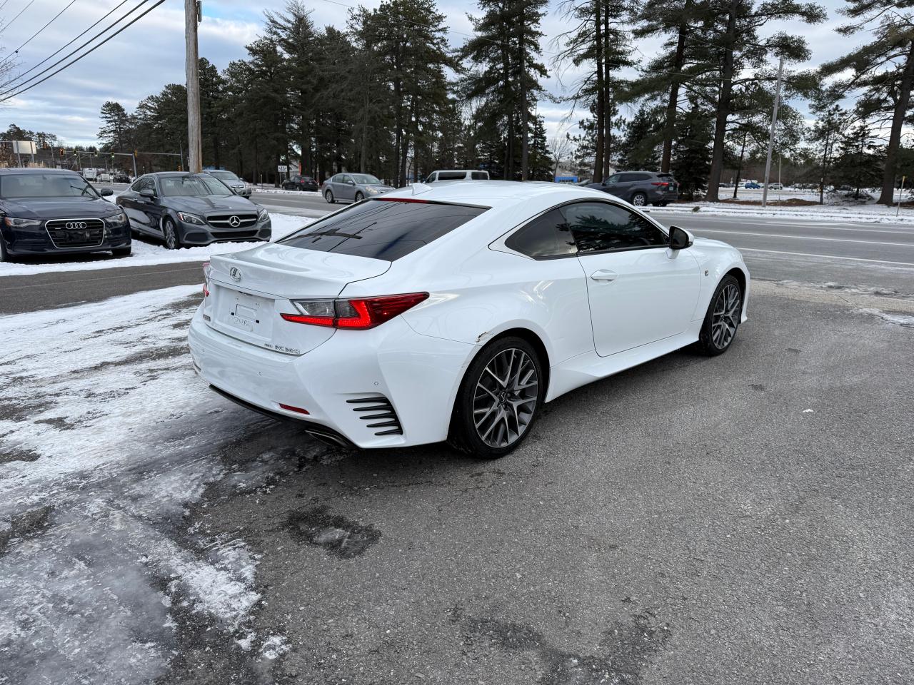 VIN JTHSM5BC0H5003866 2017 LEXUS RC300 no.4