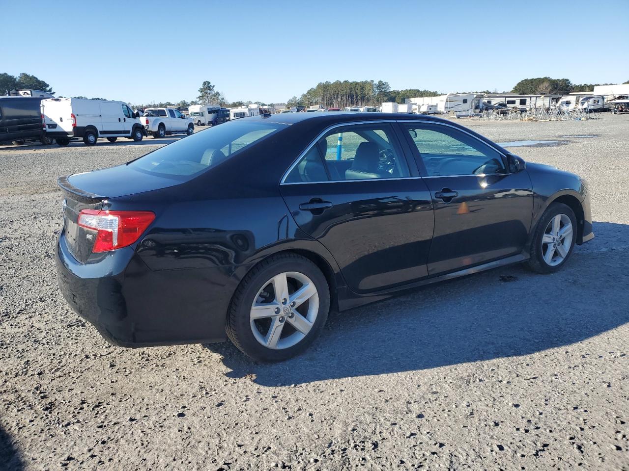 2014 Toyota Camry - Image 3