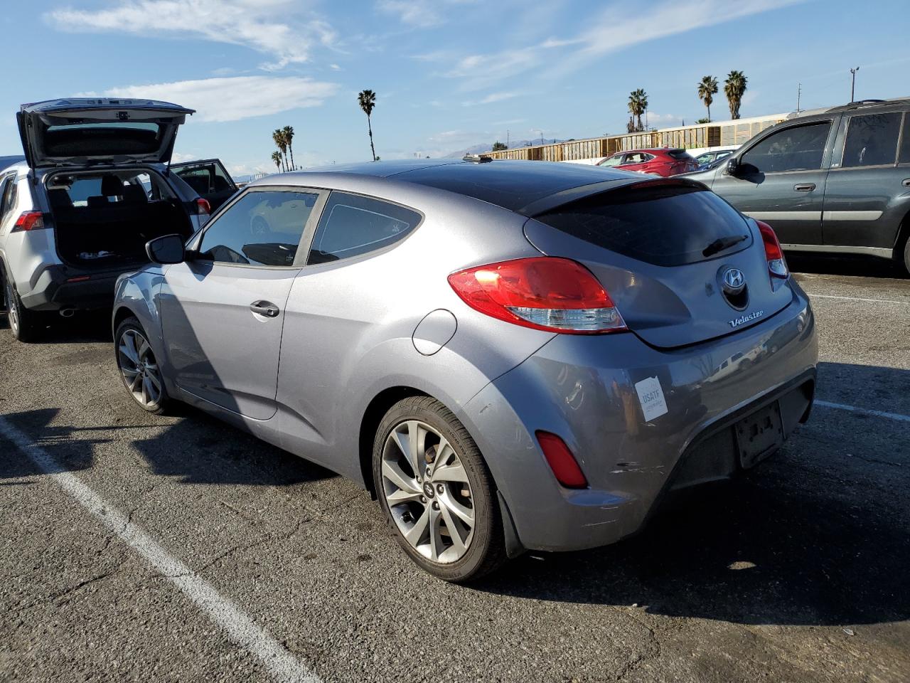2016 Hyundai Veloster - Image 2