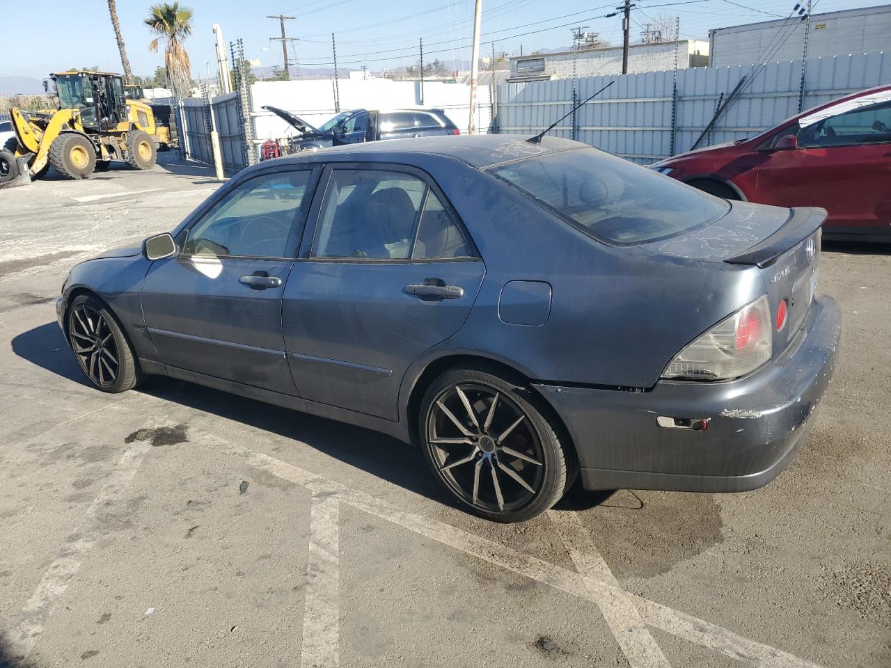 2004 Lexus IS - Image 2
