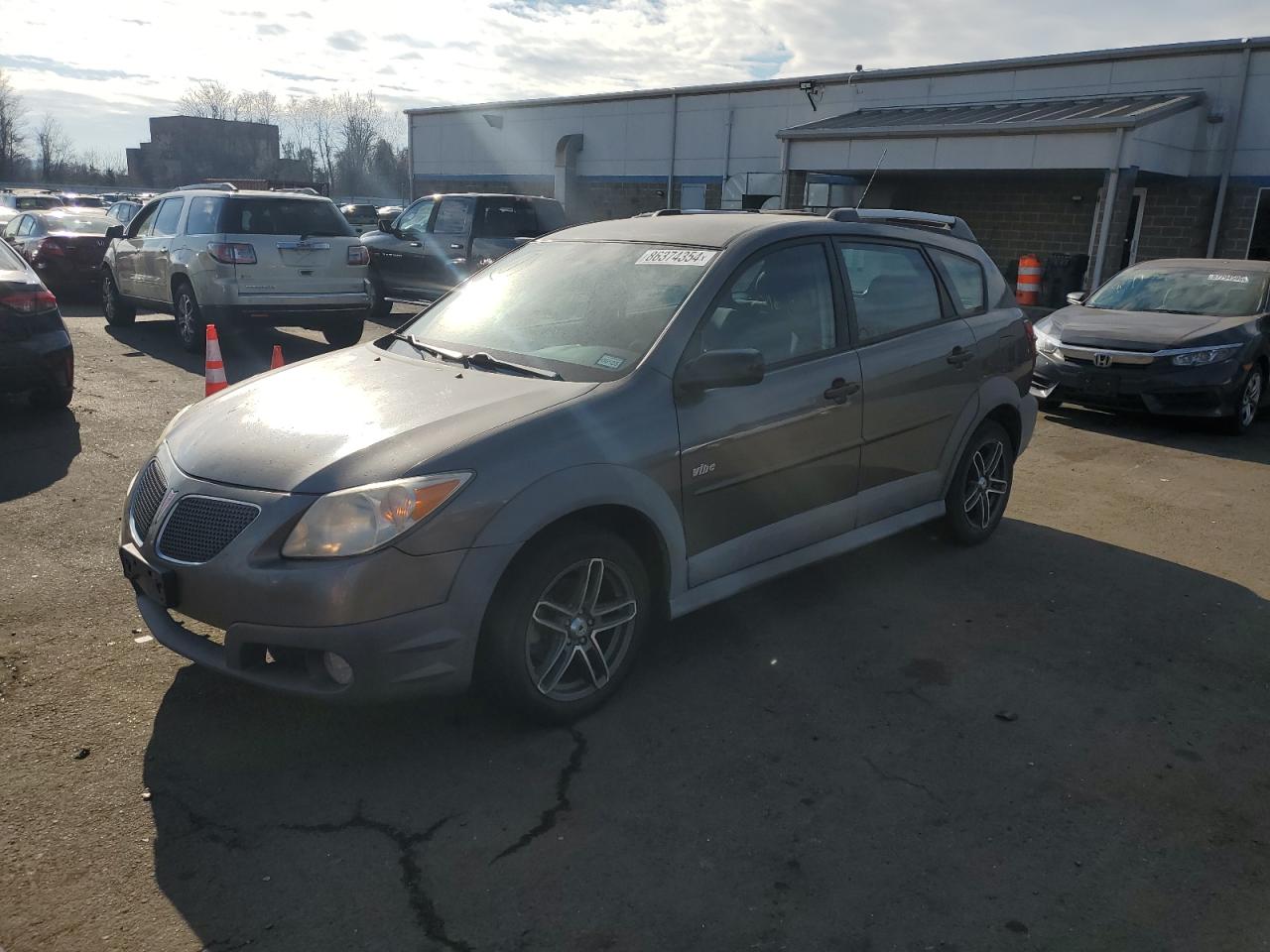 2007 Pontiac Vibe  продається в New Britain, CT - Minor Dent/Scratches