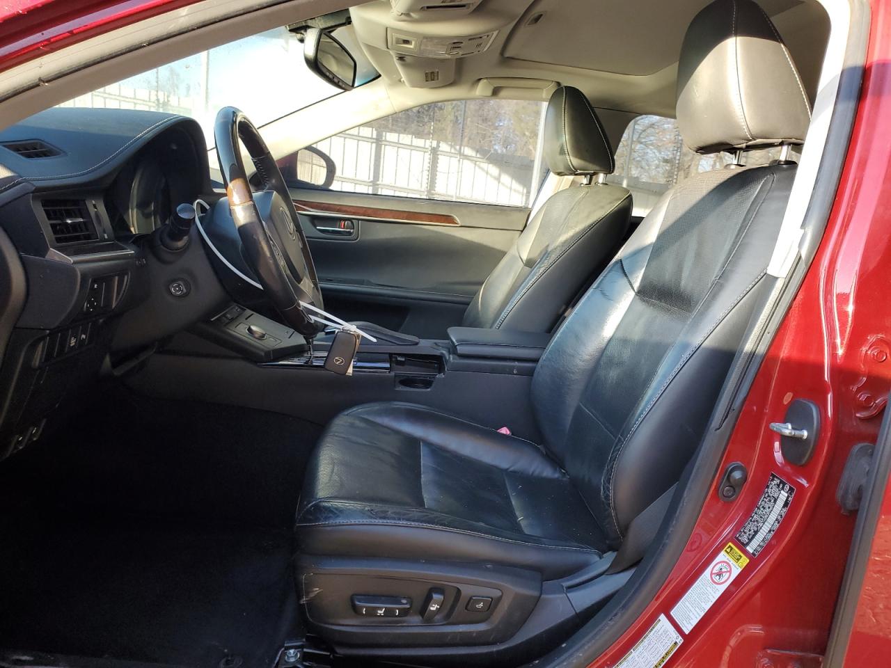 2014 Lexus ES - Image 7