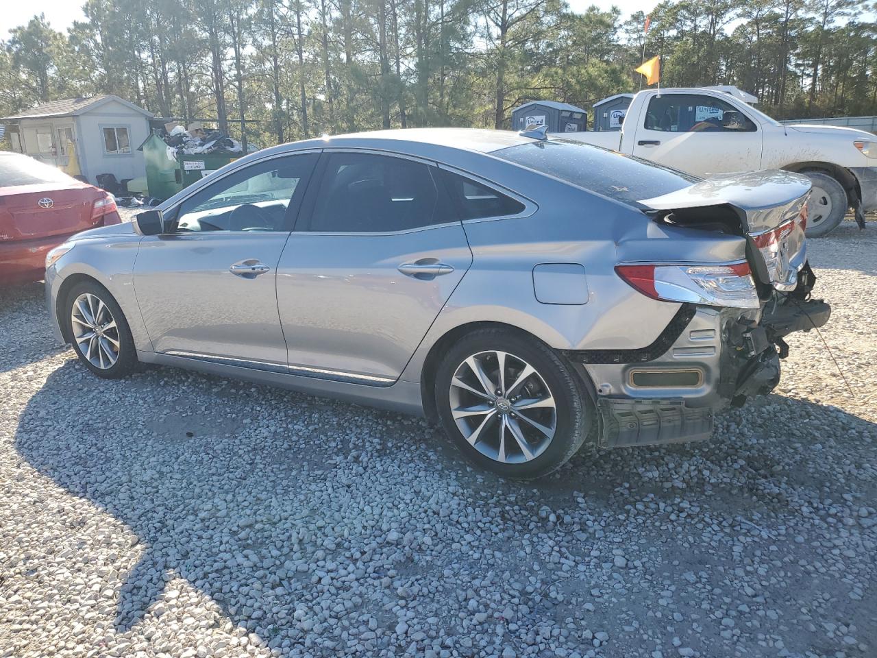 2016 Hyundai Azera - Image 2