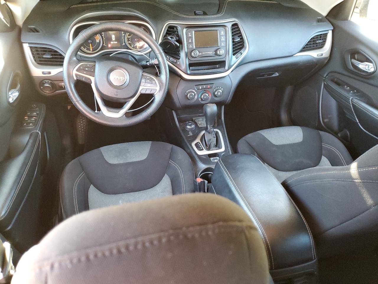 2016 Jeep Grand Cherokee - Image 8