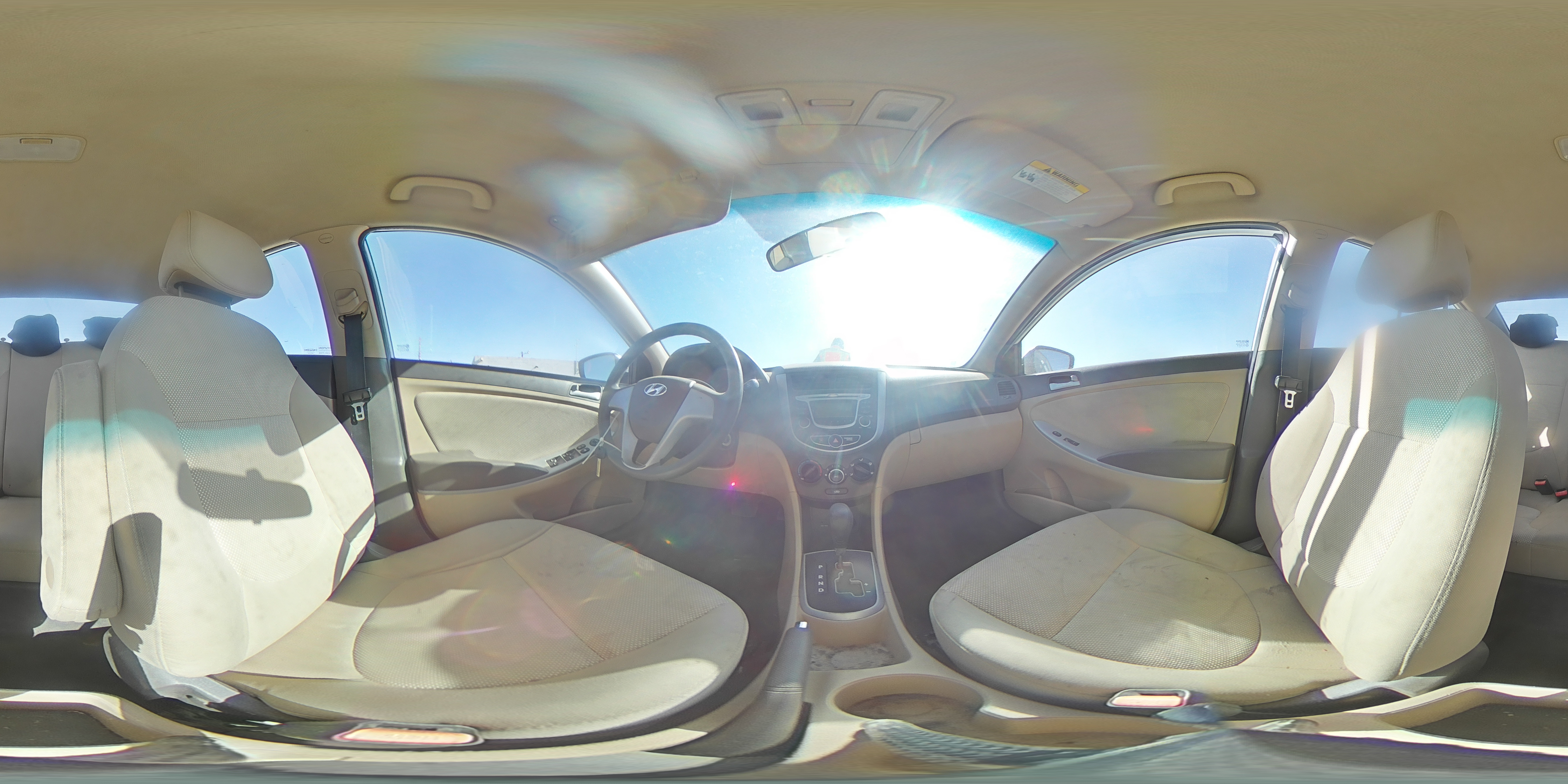 2013 Hyundai Accent - Image 13