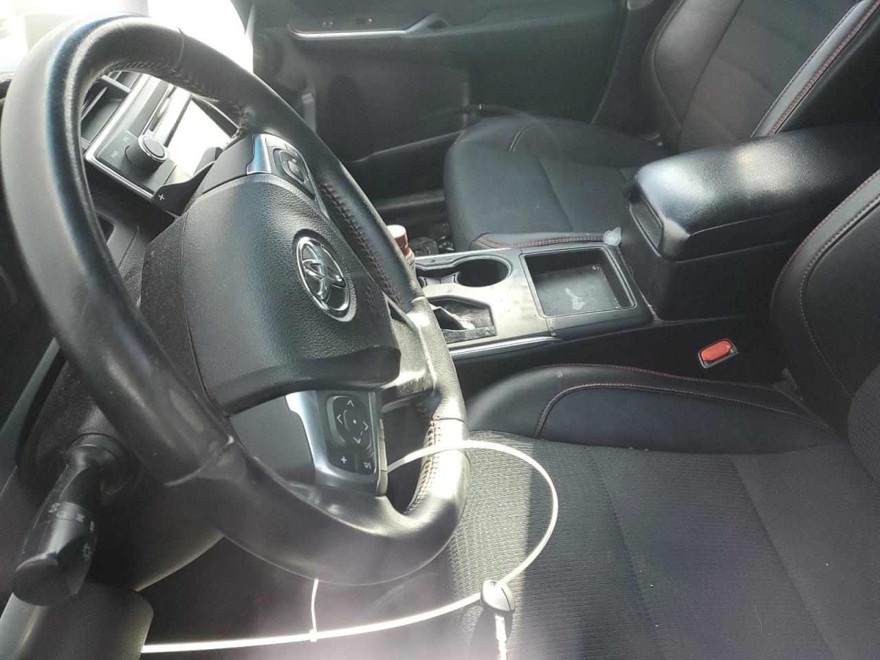2016 Toyota Camry - Image 9