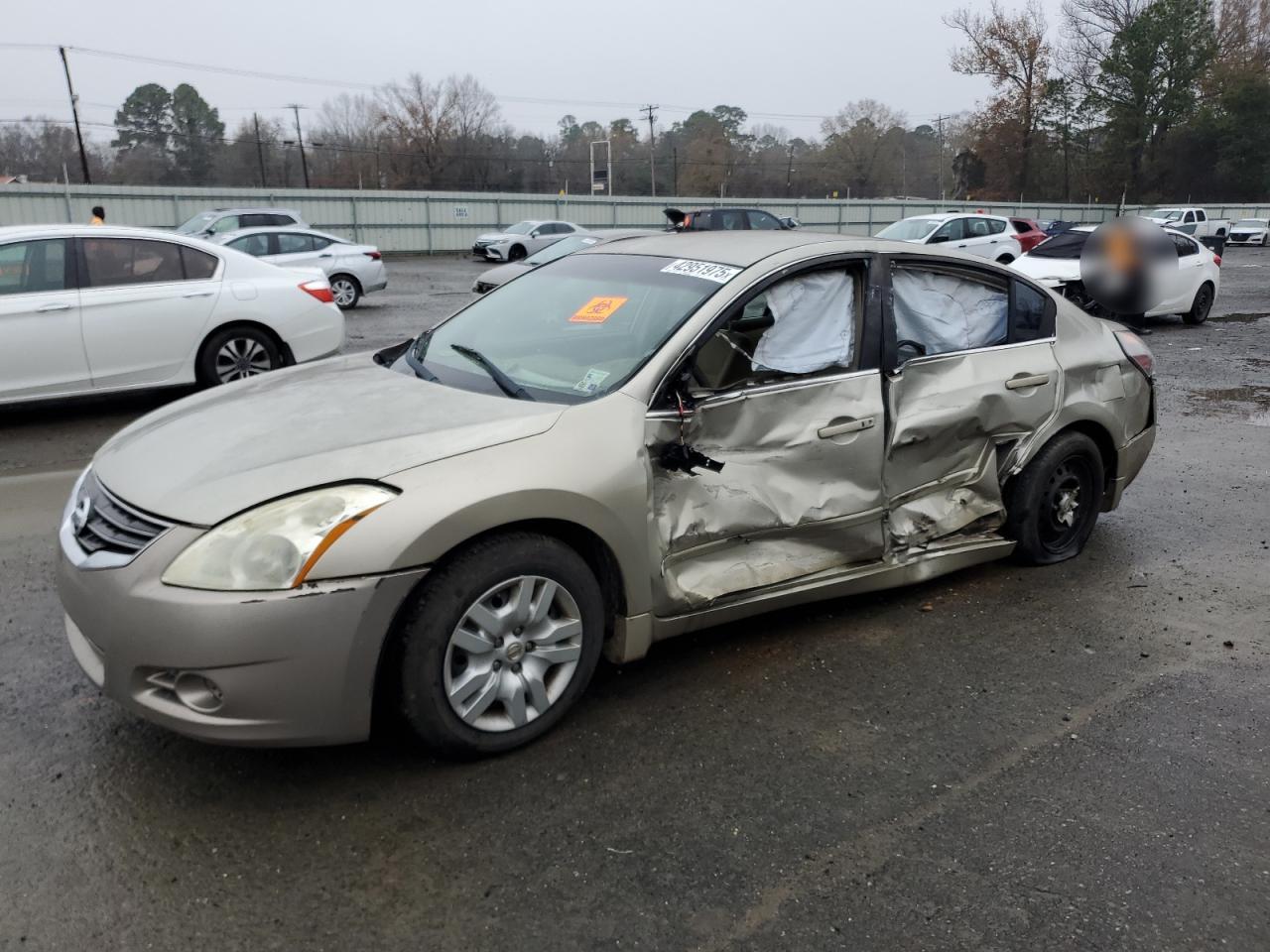 2010 Nissan Altima - Image 1