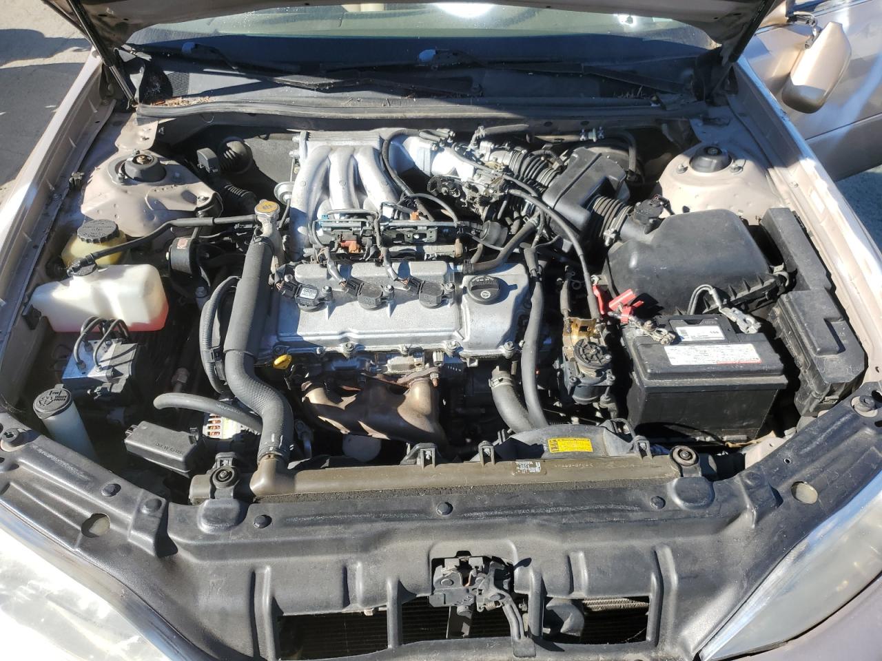 1999 Lexus ES - Image 11