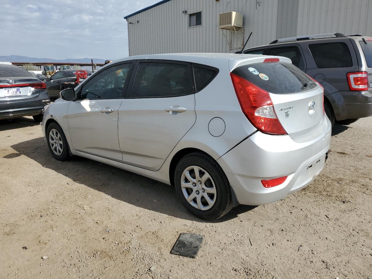 VIN KMHCT5AE1EU176241 2014 HYUNDAI ACCENT no.2