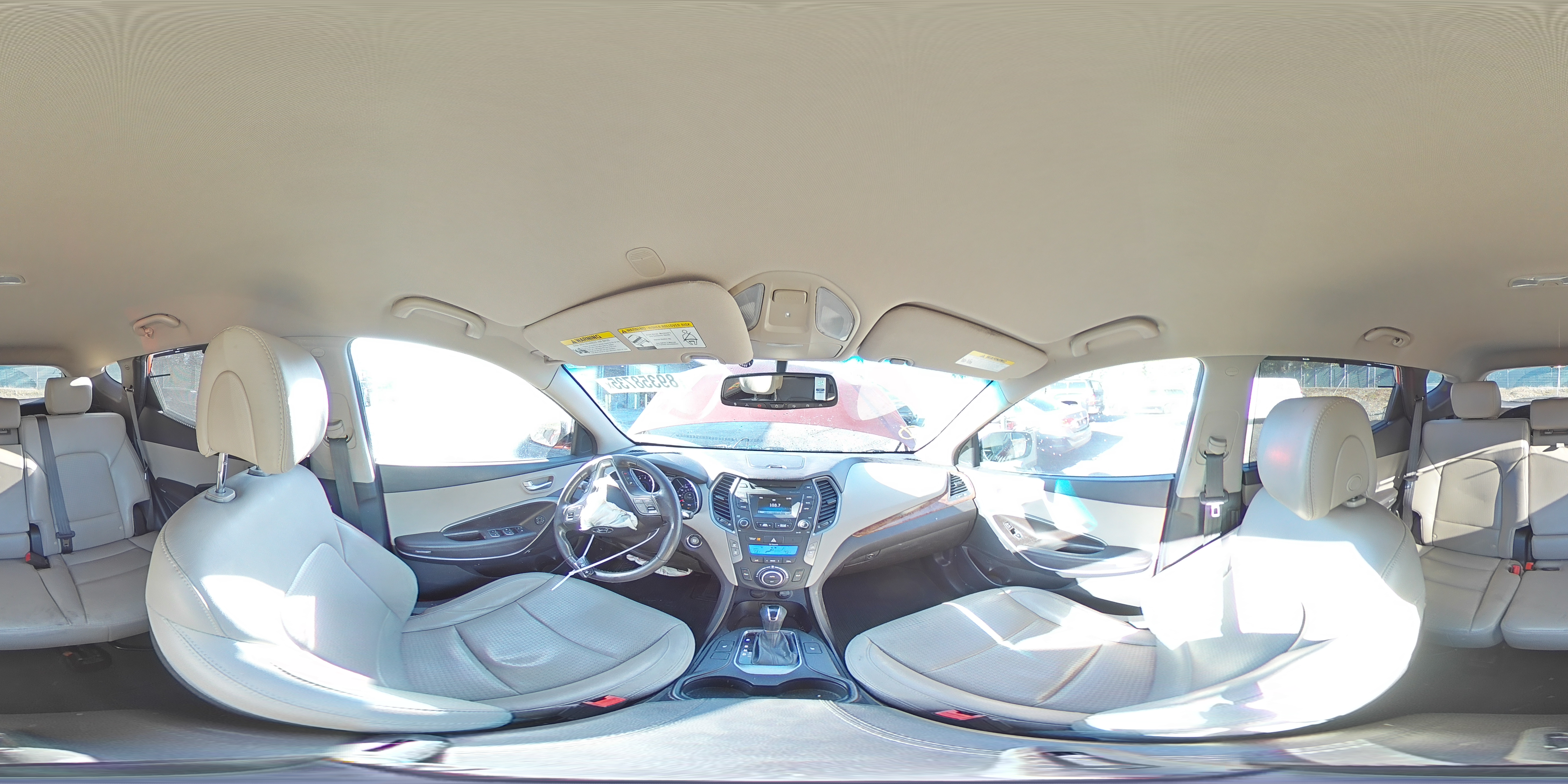 2014 Hyundai Santa Fe - Image 13