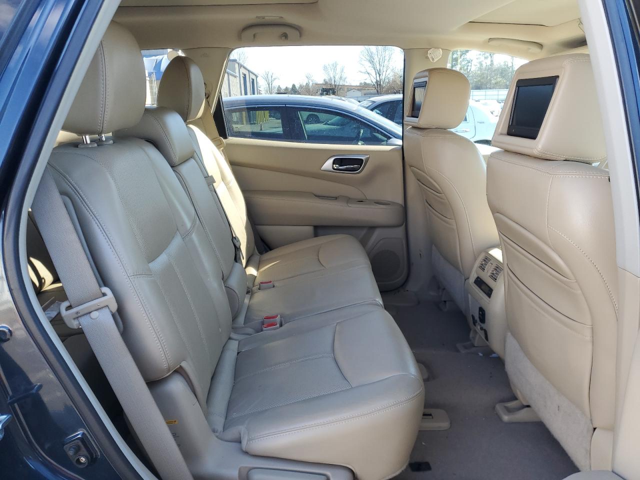 2013 Nissan Pathfinder - Image 11