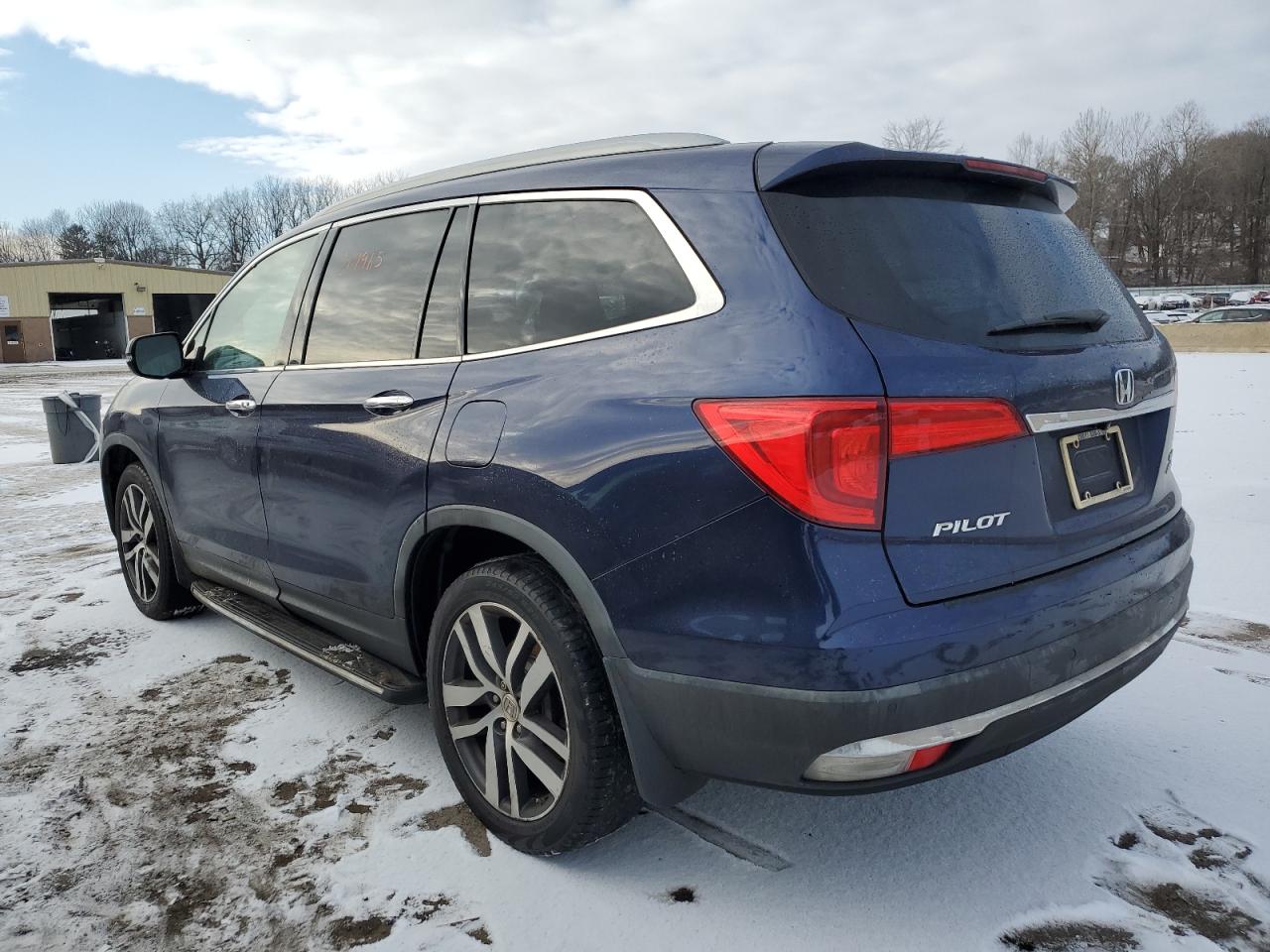 2016 Honda Pilot - Image 2
