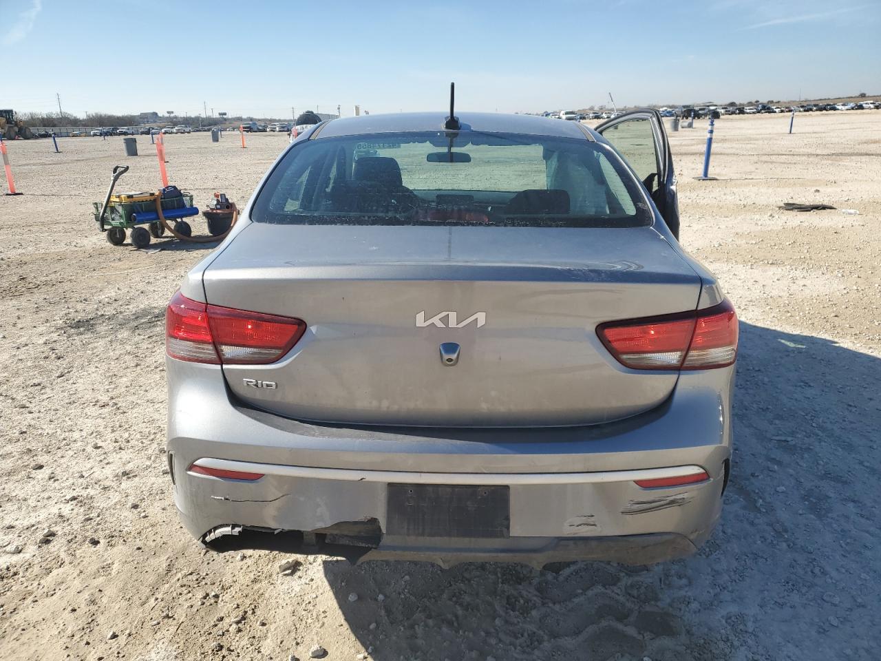 2023 Kia Rio - Image 6