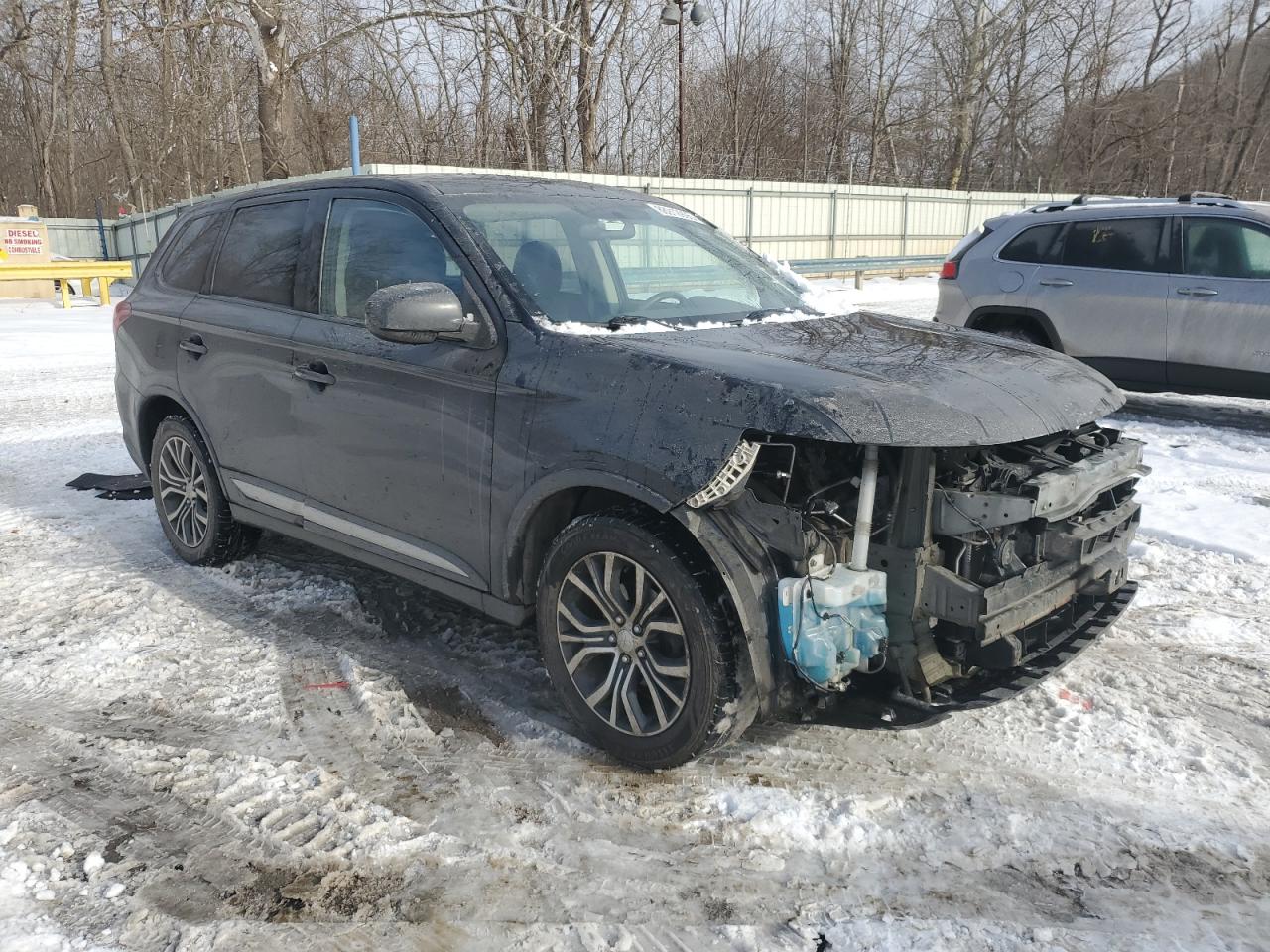 2017 Mitsubishi Outlander - Image 4