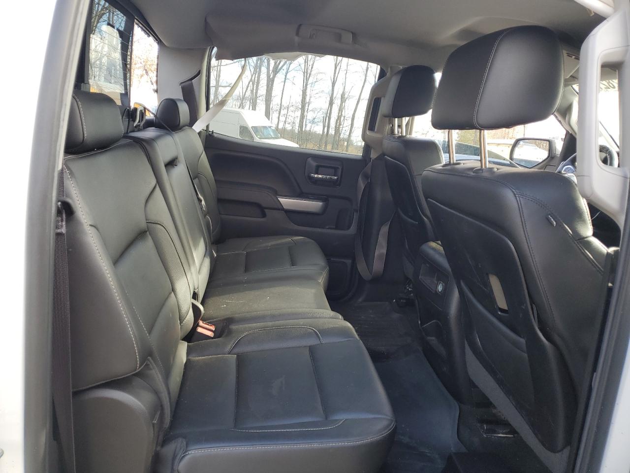 2014 Chevrolet Silverado - Image 11