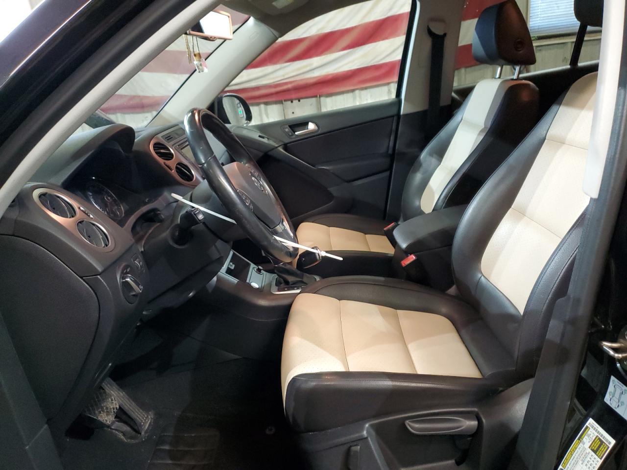 2017 Volkswagen Tiguan - Image 7