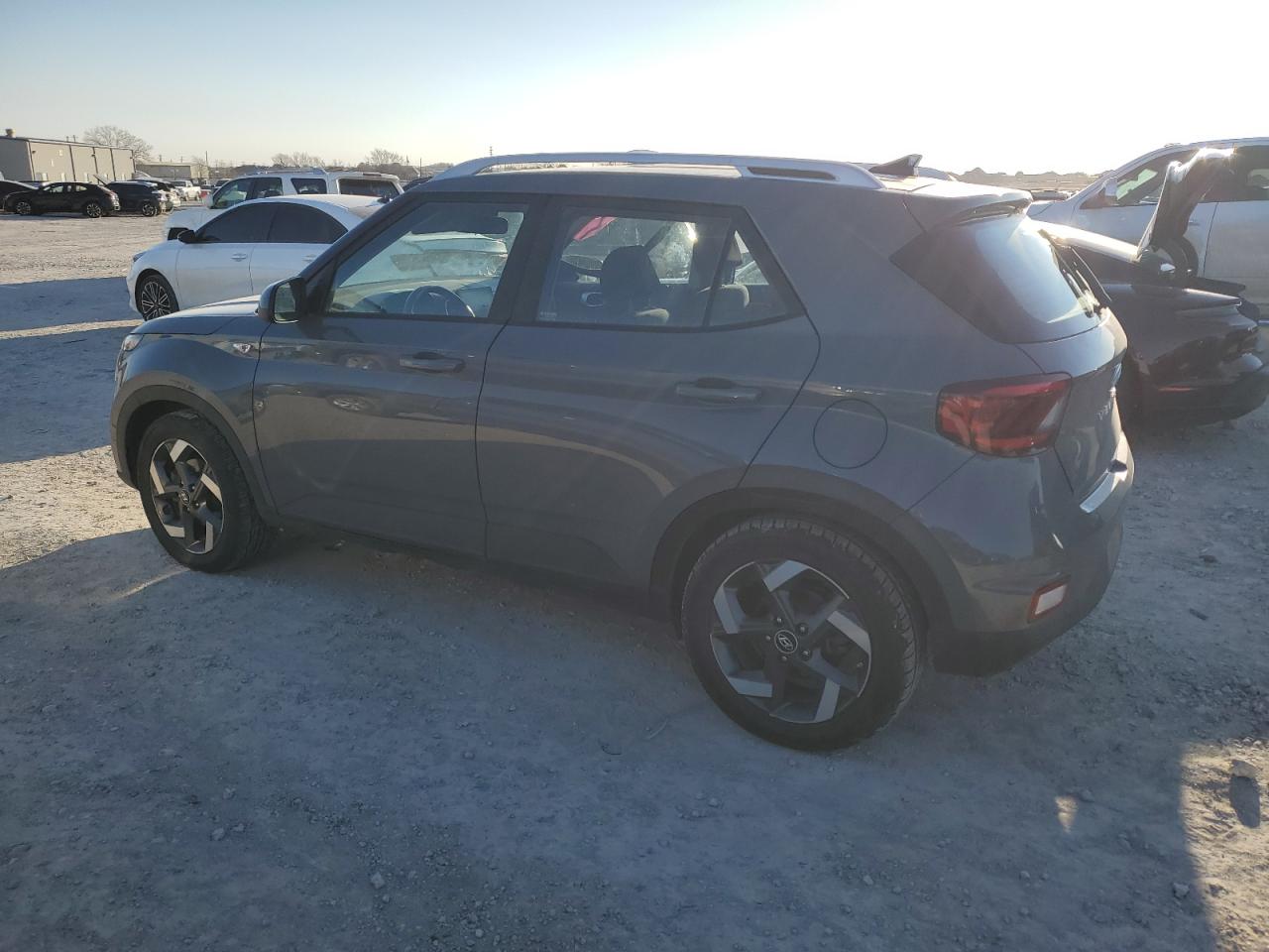 2021 Hyundai Venue - Image 2