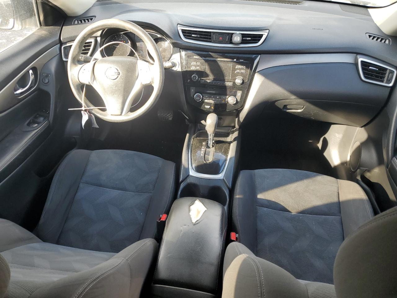 2016 Nissan Rogue - Image 8