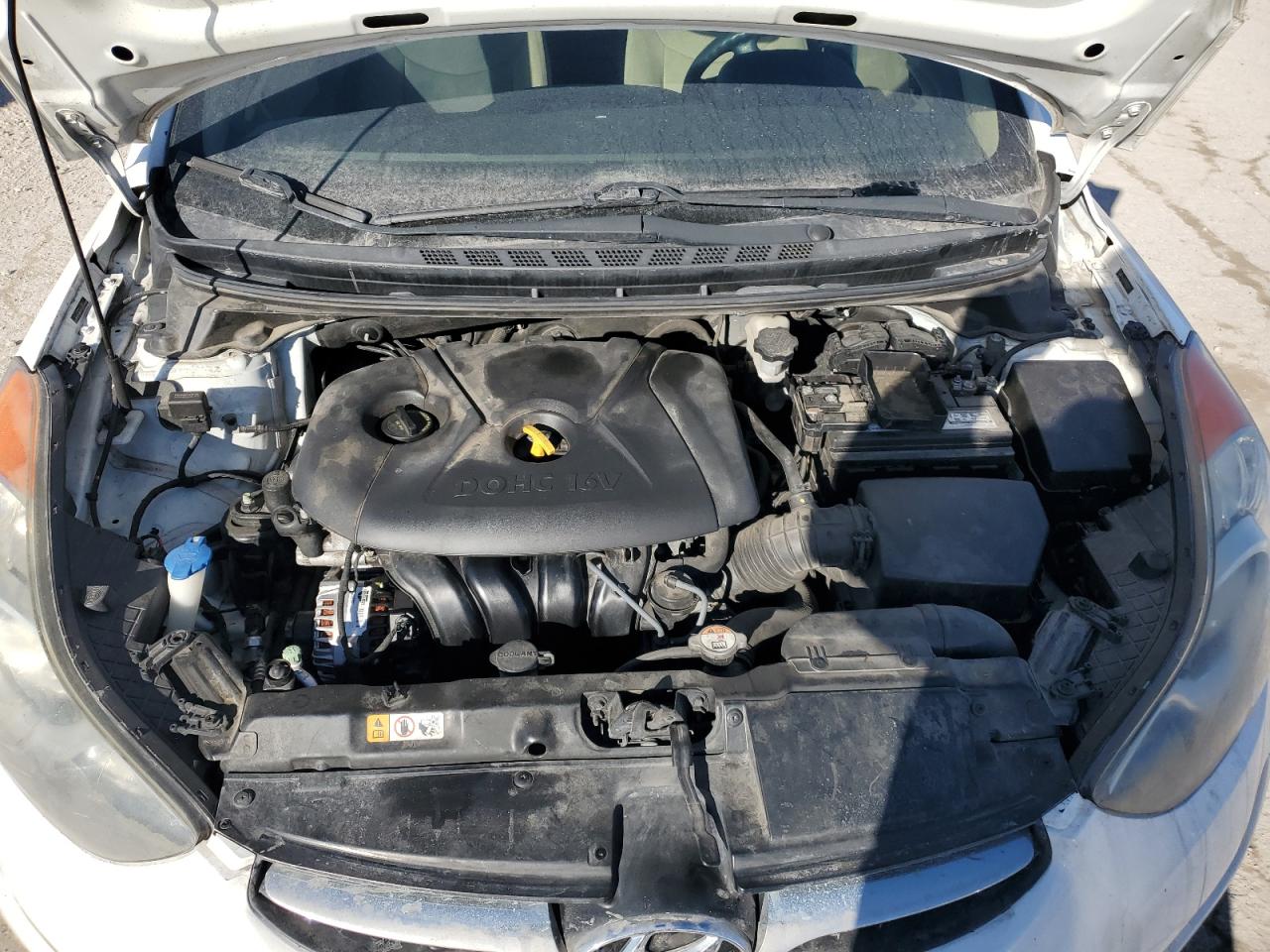 2013 Hyundai Elantra - Image 12