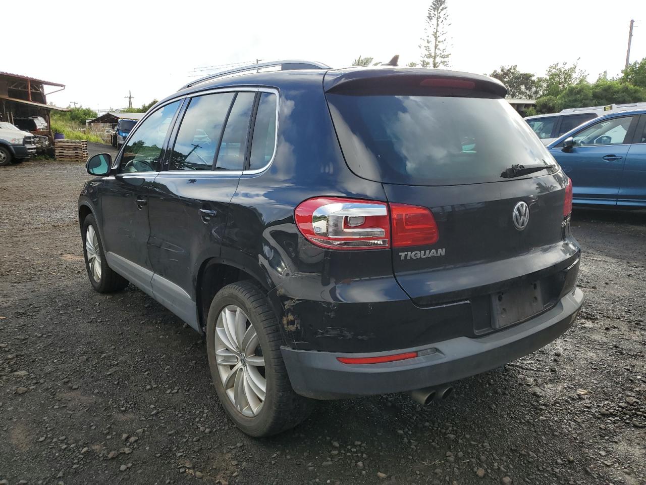 2015 Volkswagen Tiguan - Image 2