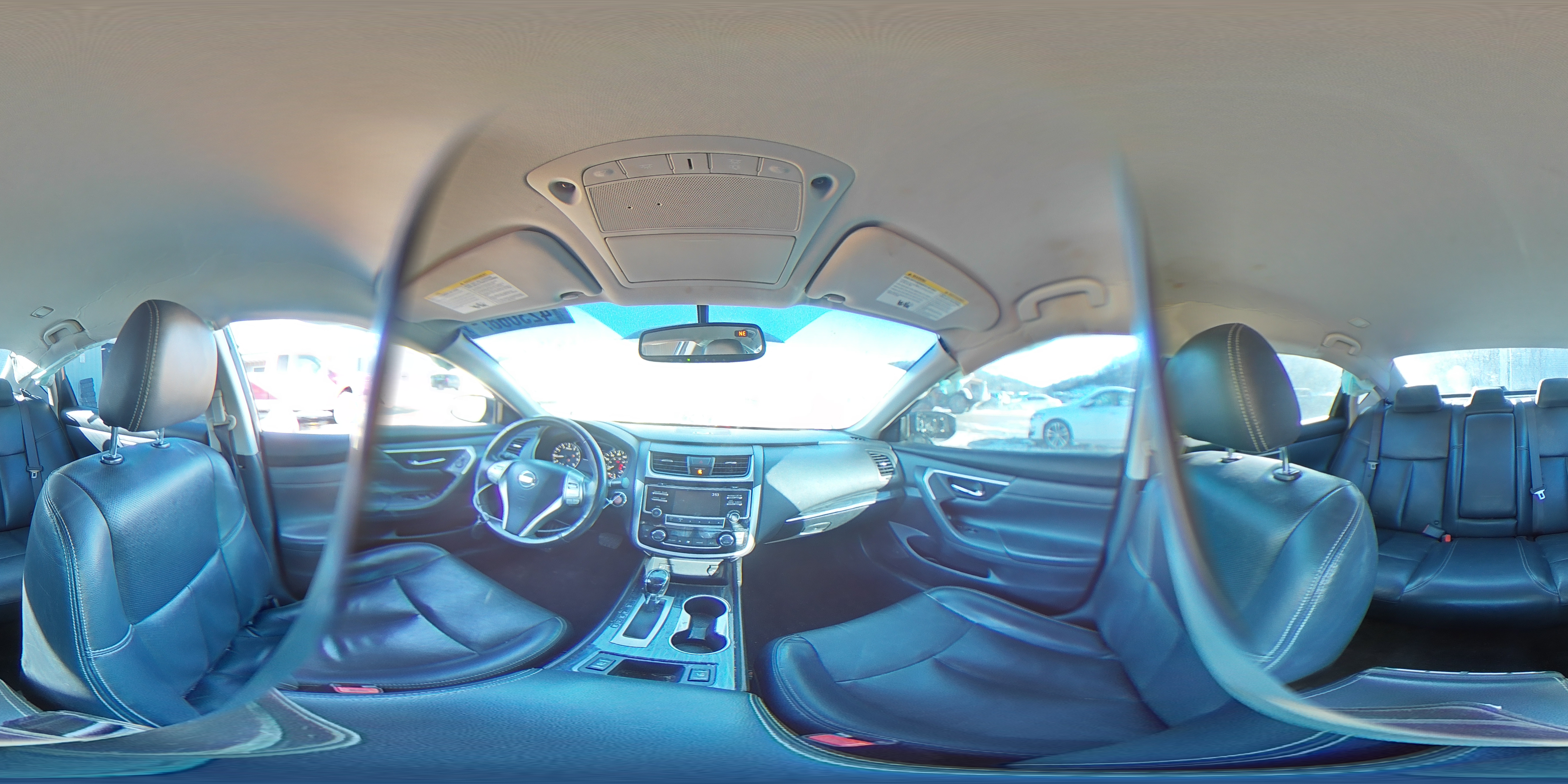 2018 Nissan Altima - Image 12