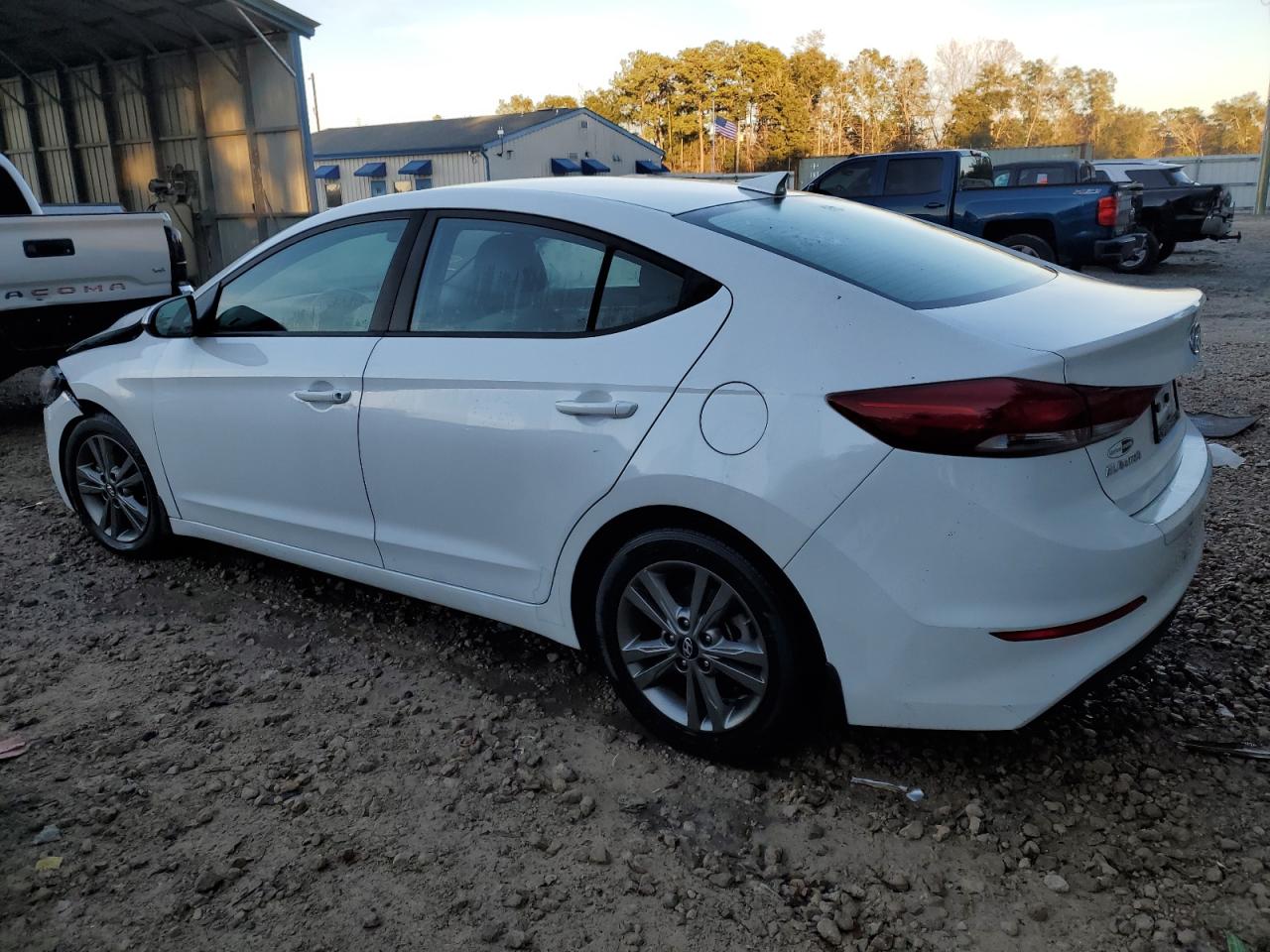 2018 Hyundai Elantra - Image 2