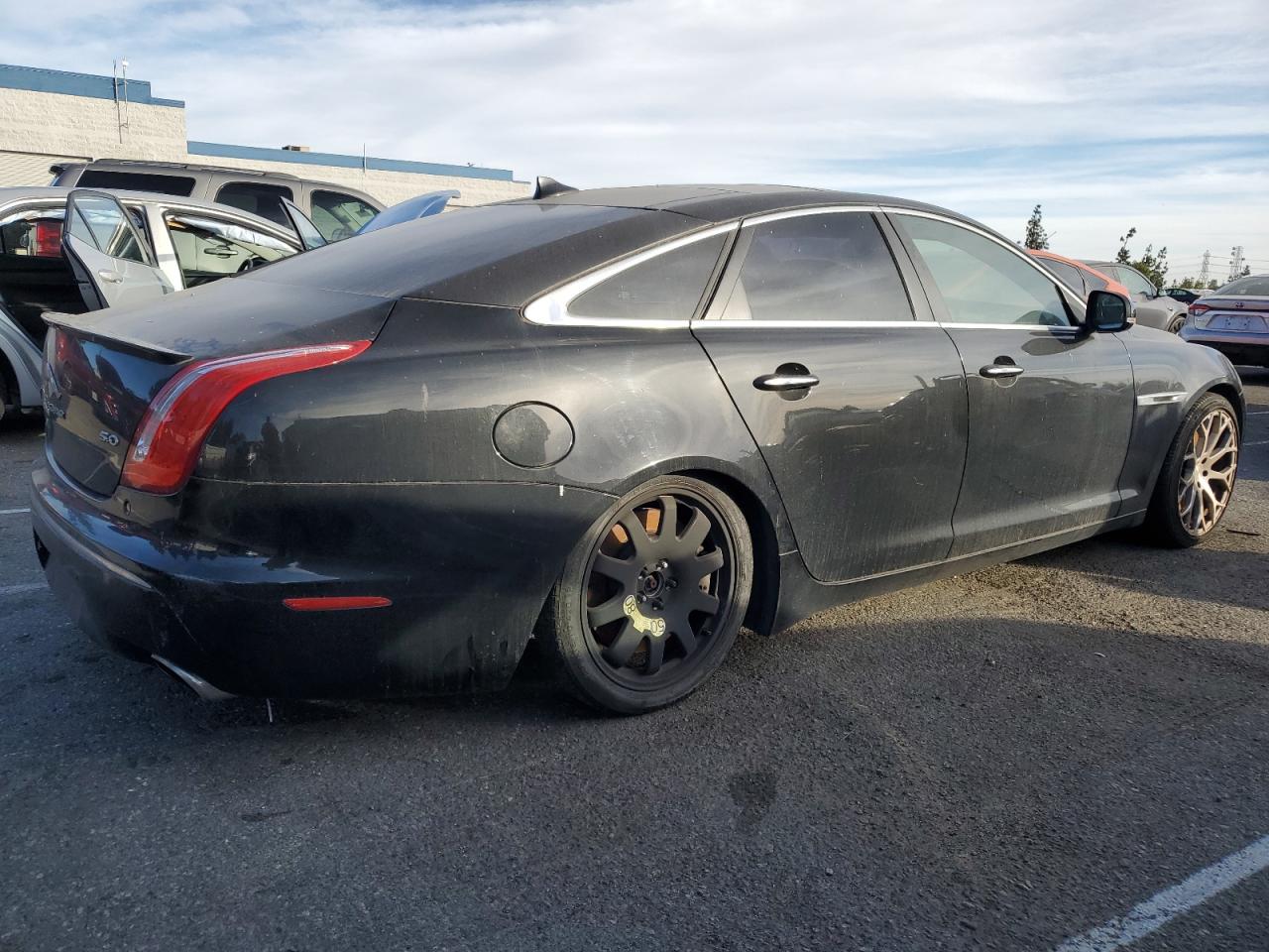 2015 Jaguar XJ - Image 3