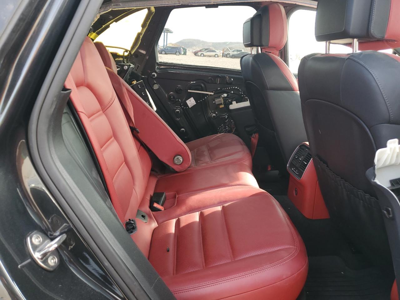 2017 Porsche Macan - Image 11