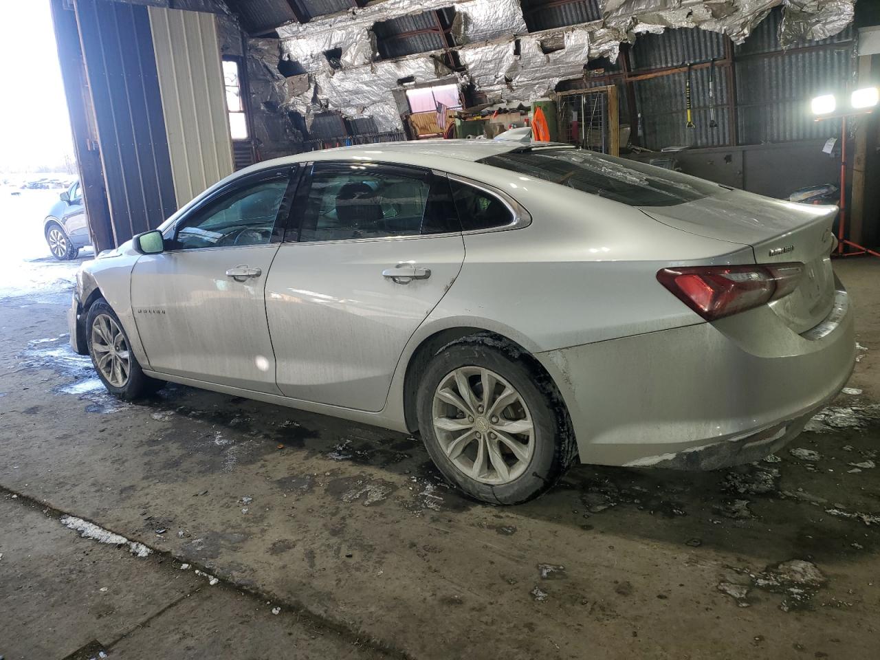2019 Chevrolet Malibu - Image 2